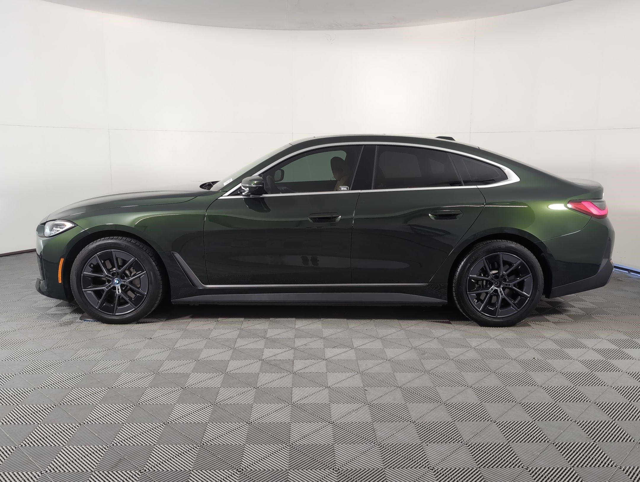 Used 2024 BMW i4 35 with VIN WBY43AW03RFS39492 for sale in Houston, TX