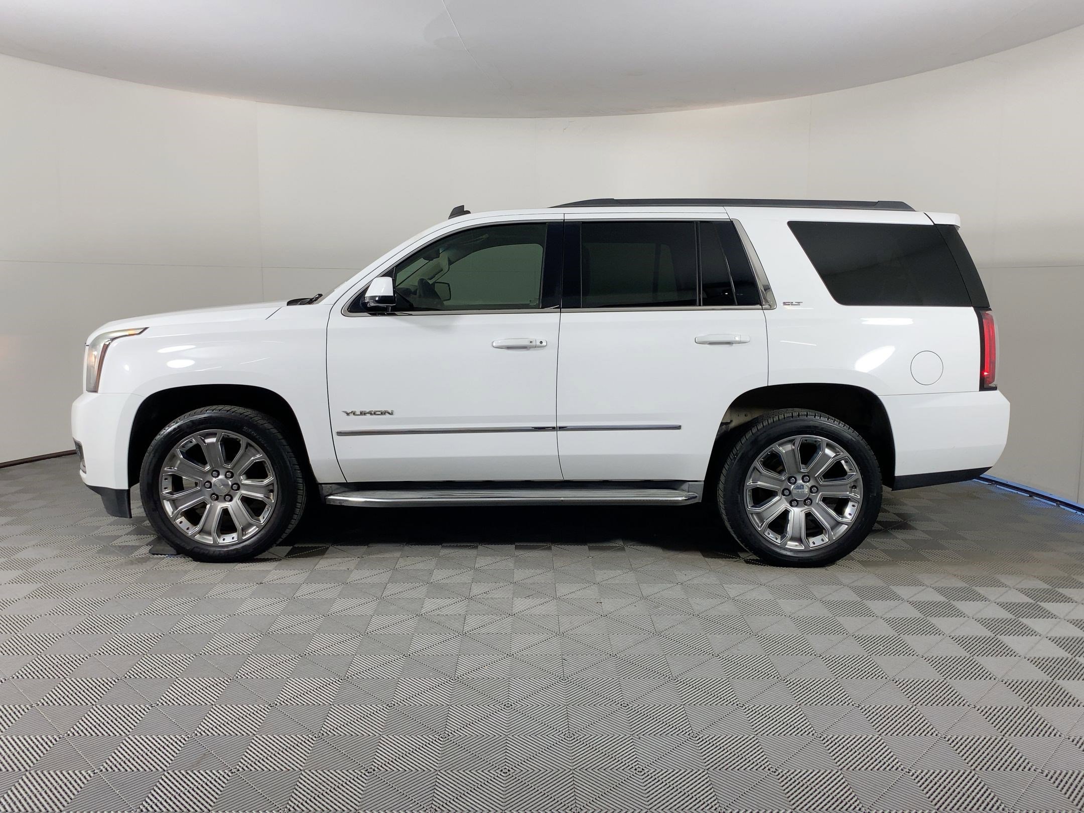 2015 Gmc Yukon SLT photo 2