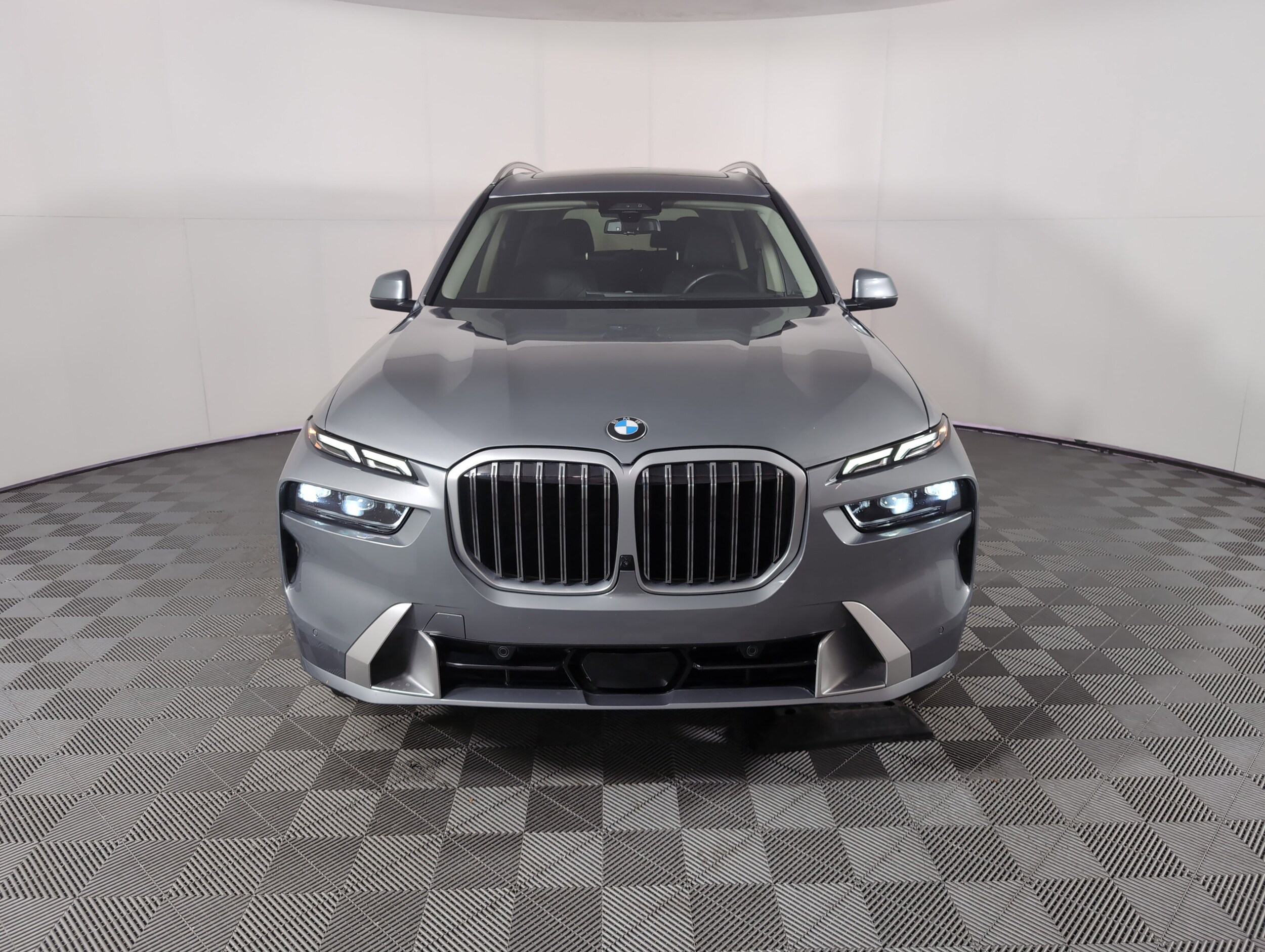 2023 Bmw X7 xDrive40i photo 2