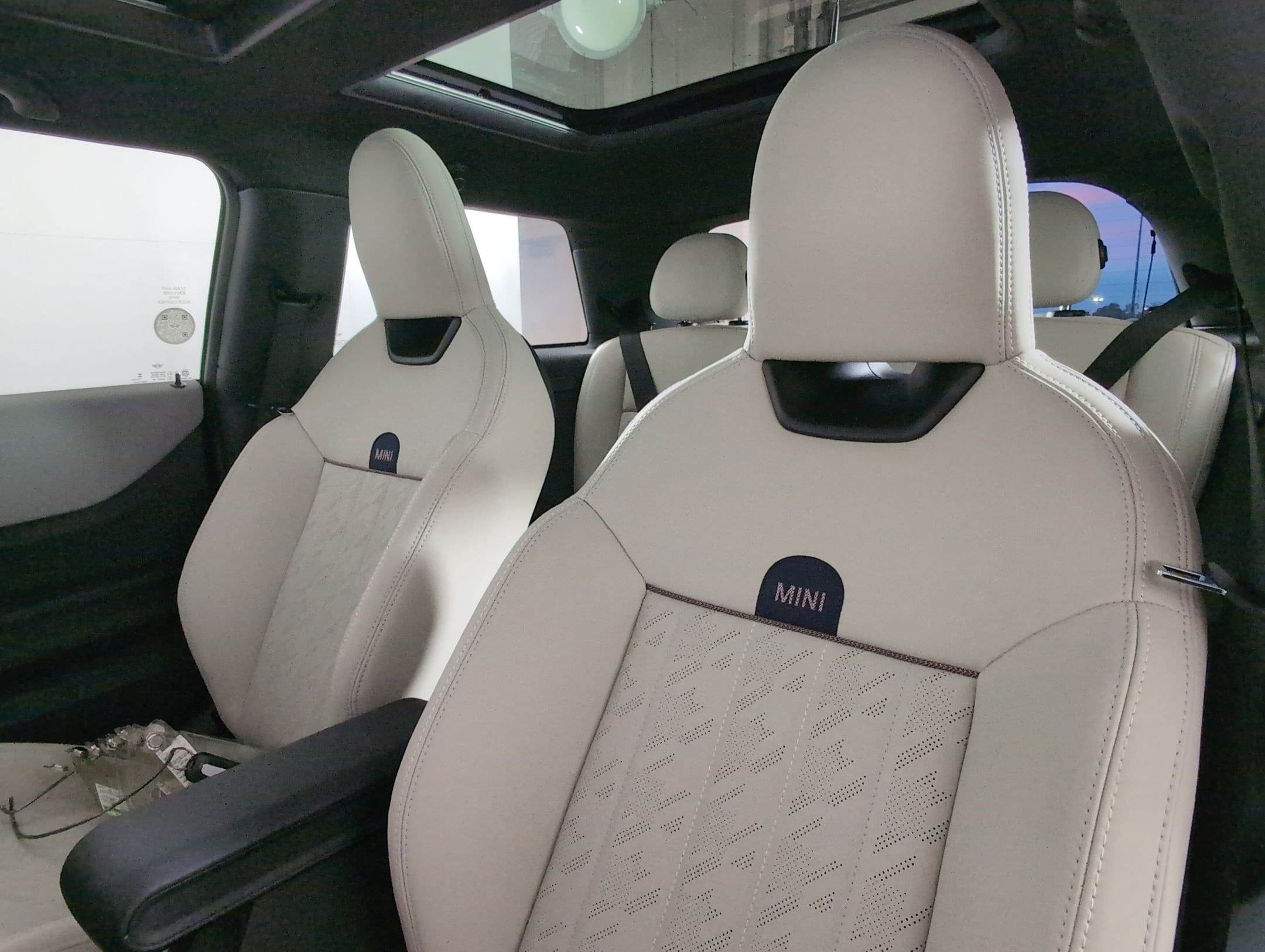 2026 MINI Hardtop 2 Door S - Photo 19