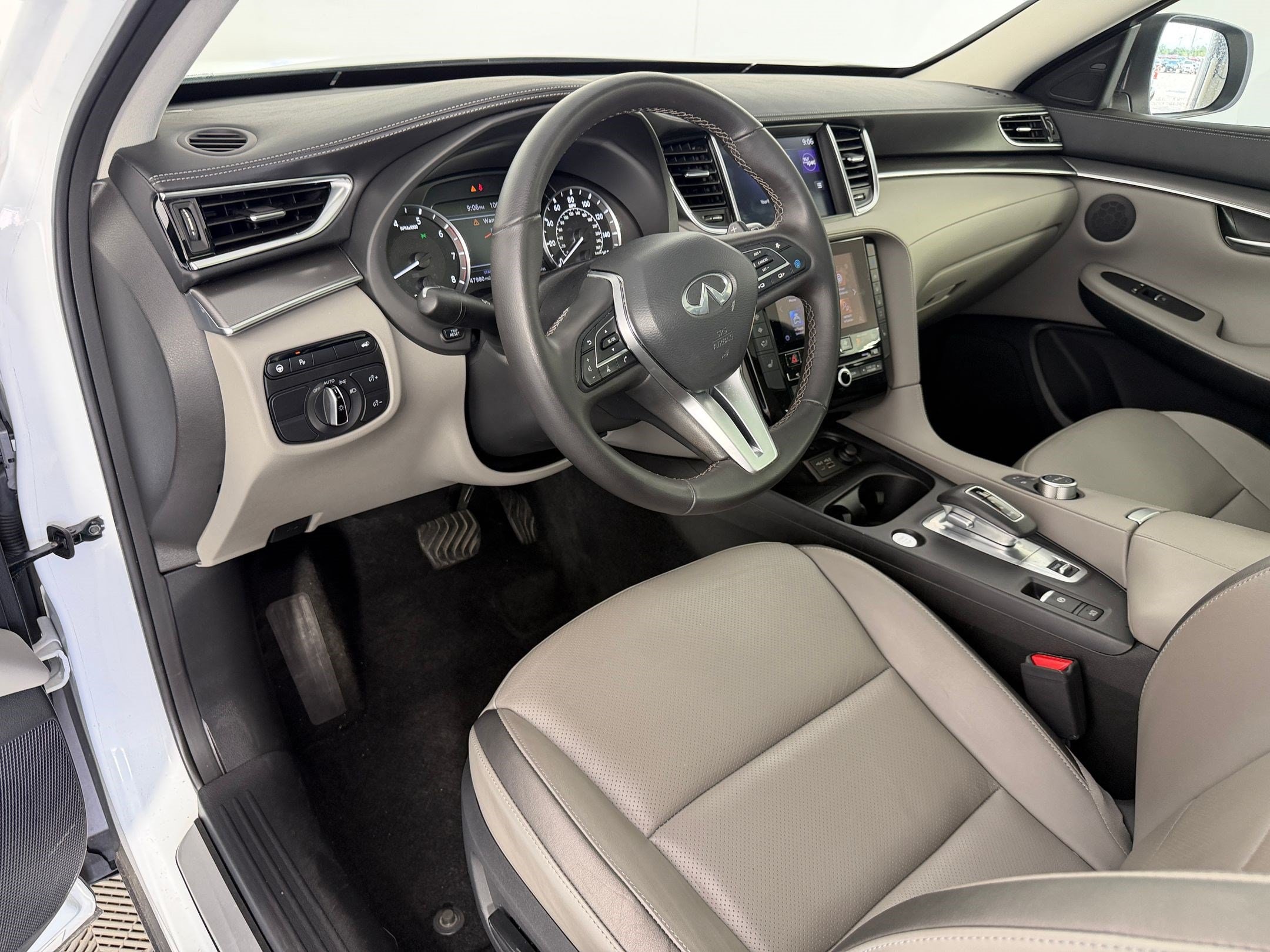QX50 LUXE SUV