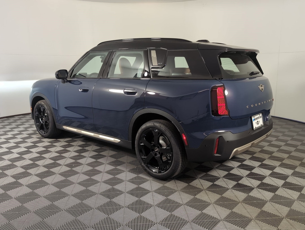 New 2026 MINI Countryman Signature Plus SUV