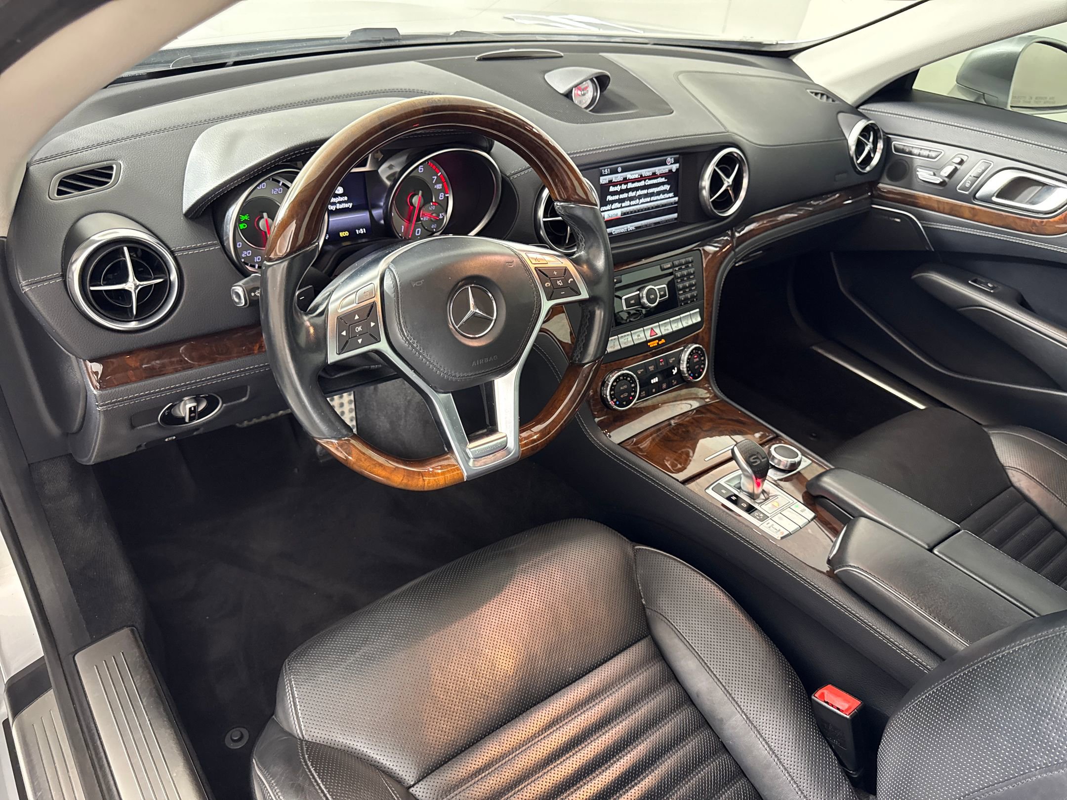 2014 Mercedes Benz SL 550 photo 4