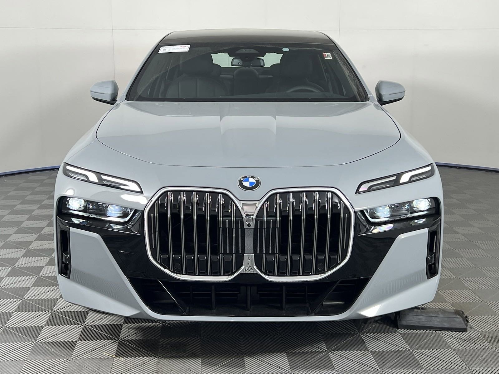 Used 2025 BMW 7 Series 740i with VIN WBA23EH04SCT36119 for sale in Houston, TX