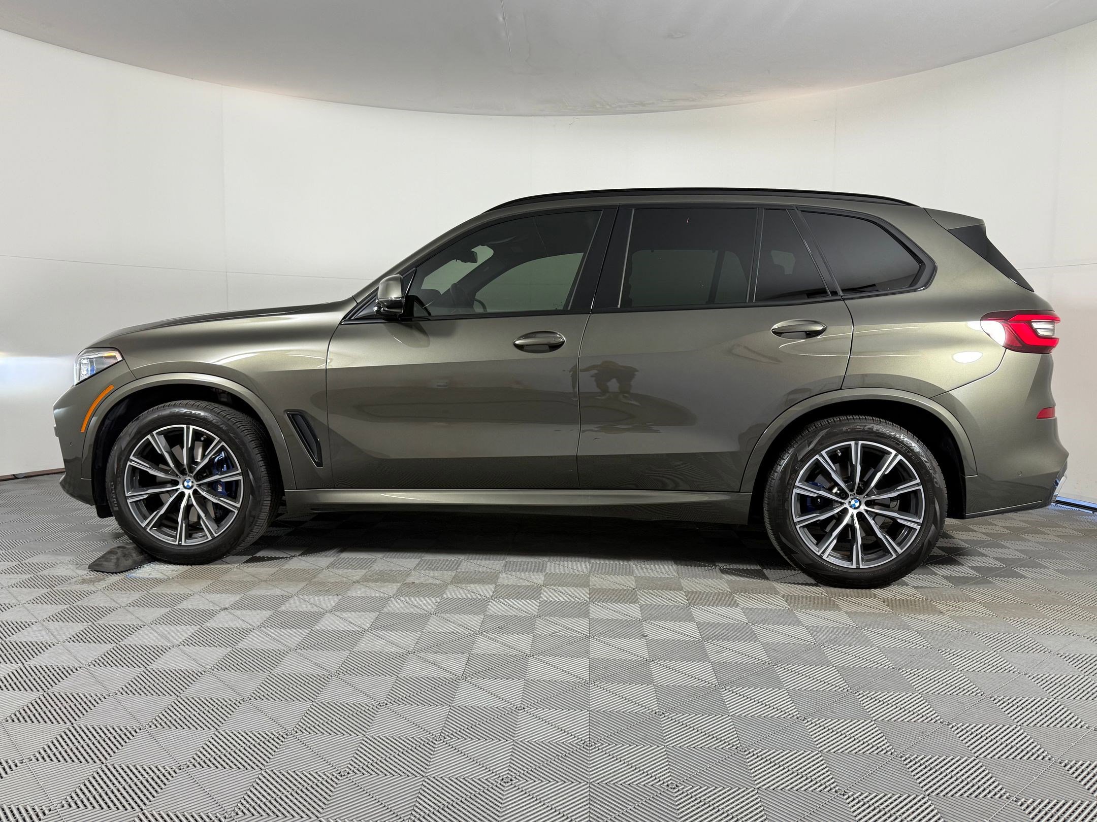 2022 Bmw X5 xDrive40i photo 2