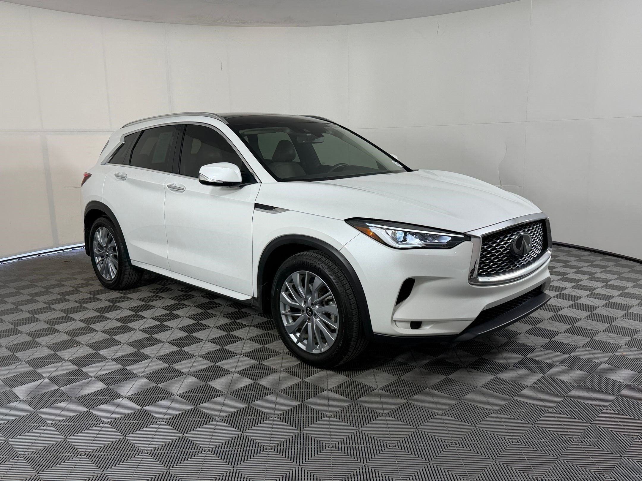 QX50 LUXE SUV