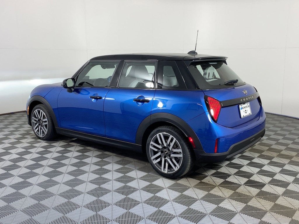 New 2026 MINI 4 Door Signature Plus Hatchback