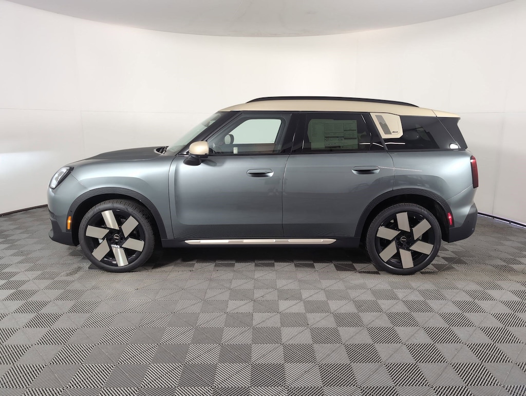 New 2025 MINI Countryman Iconic SUV