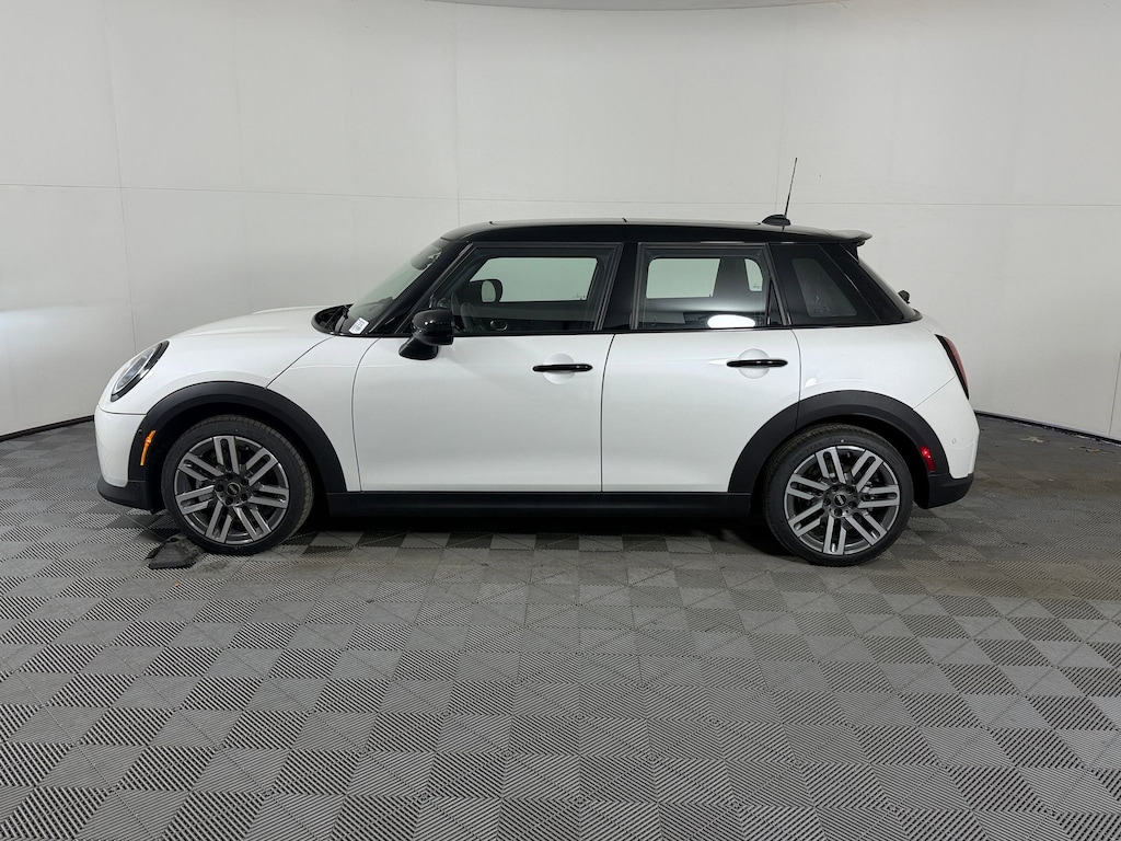 New 2026 MINI 4 Door Signature Plus Hatchback