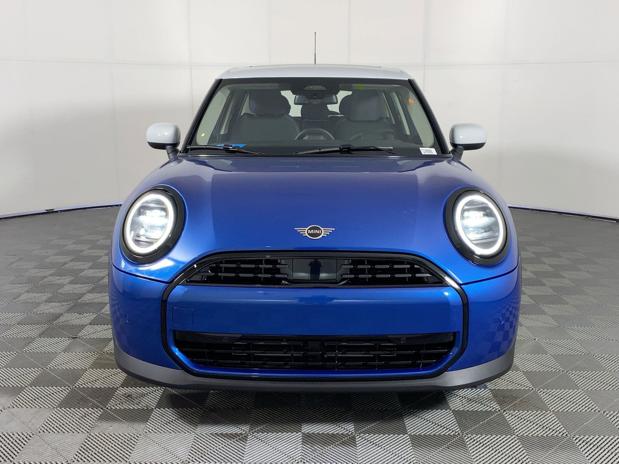 2026 Mini Cooper Signature photo 4