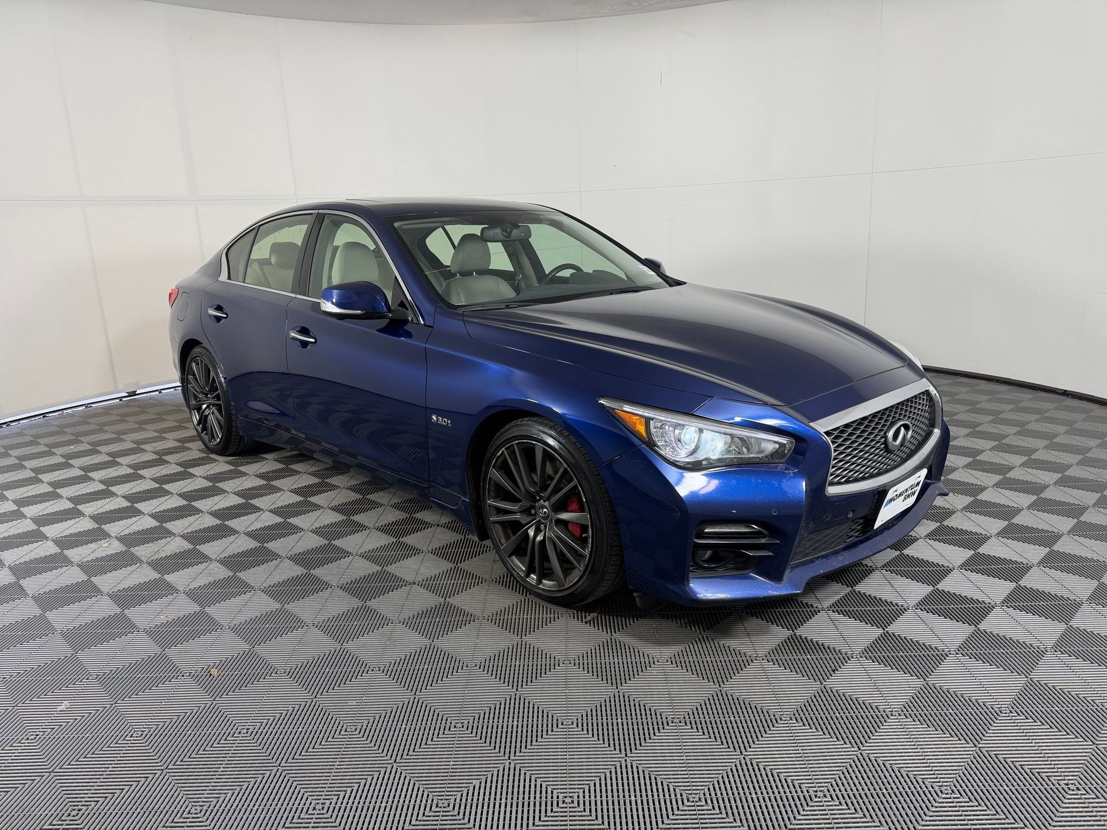 Q50 3.0t Red Sport 400 Sedan