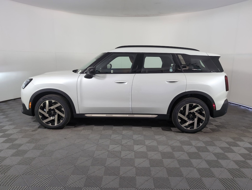 New 2025 MINI Countryman Signature Plus SUV