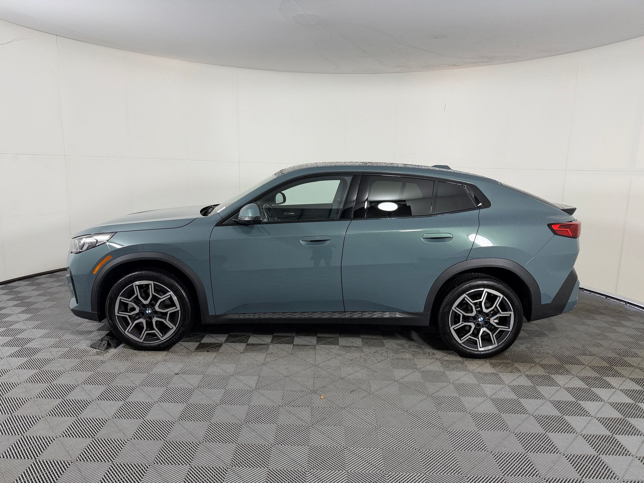 X2 XDrive28i SUV