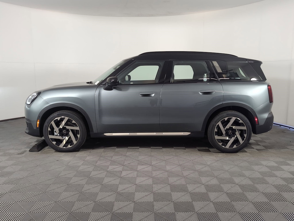 New 2026 MINI Countryman Signature Plus SUV