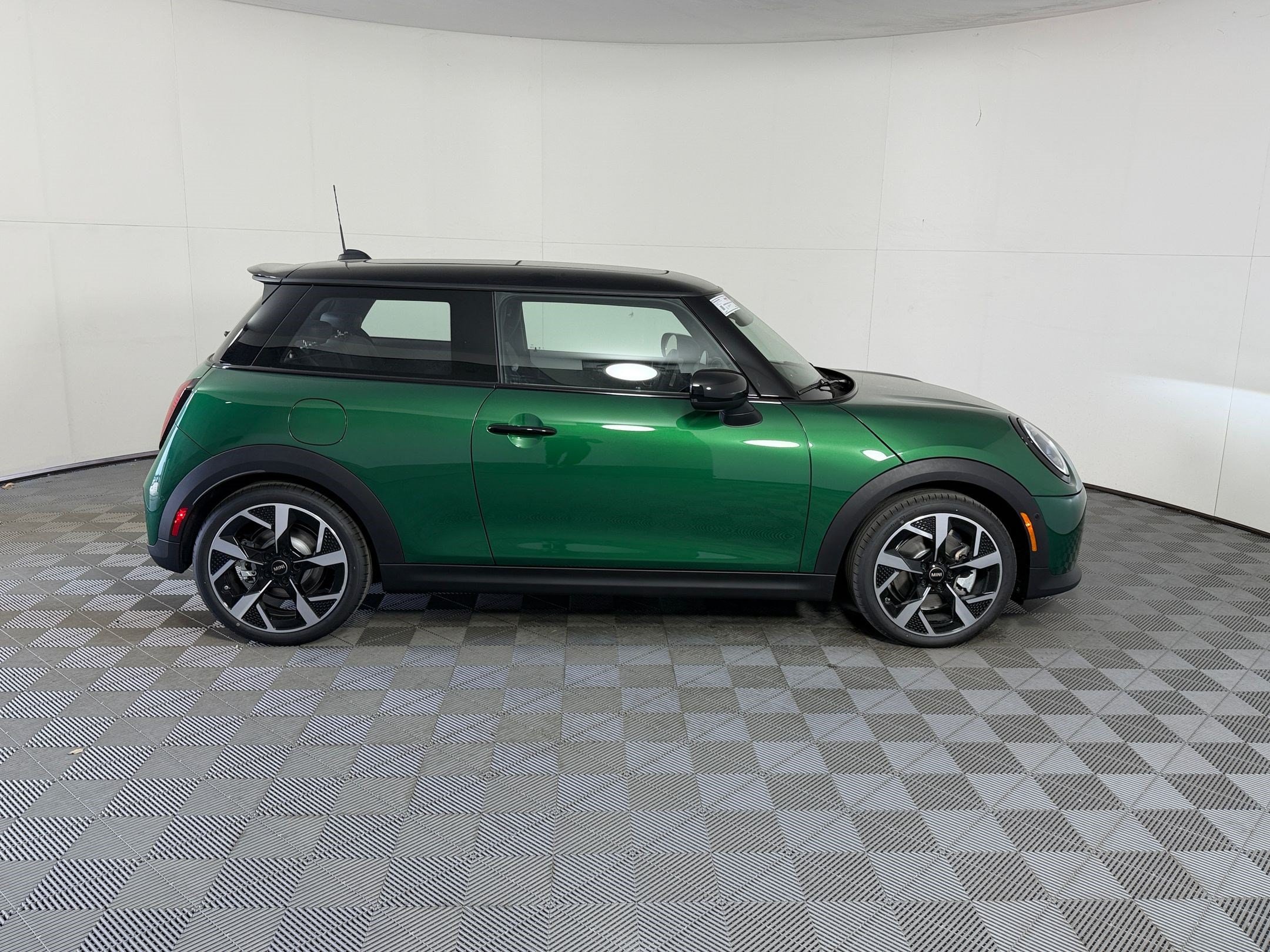 2026 MINI Hardtop 2 Door S - Photo 8