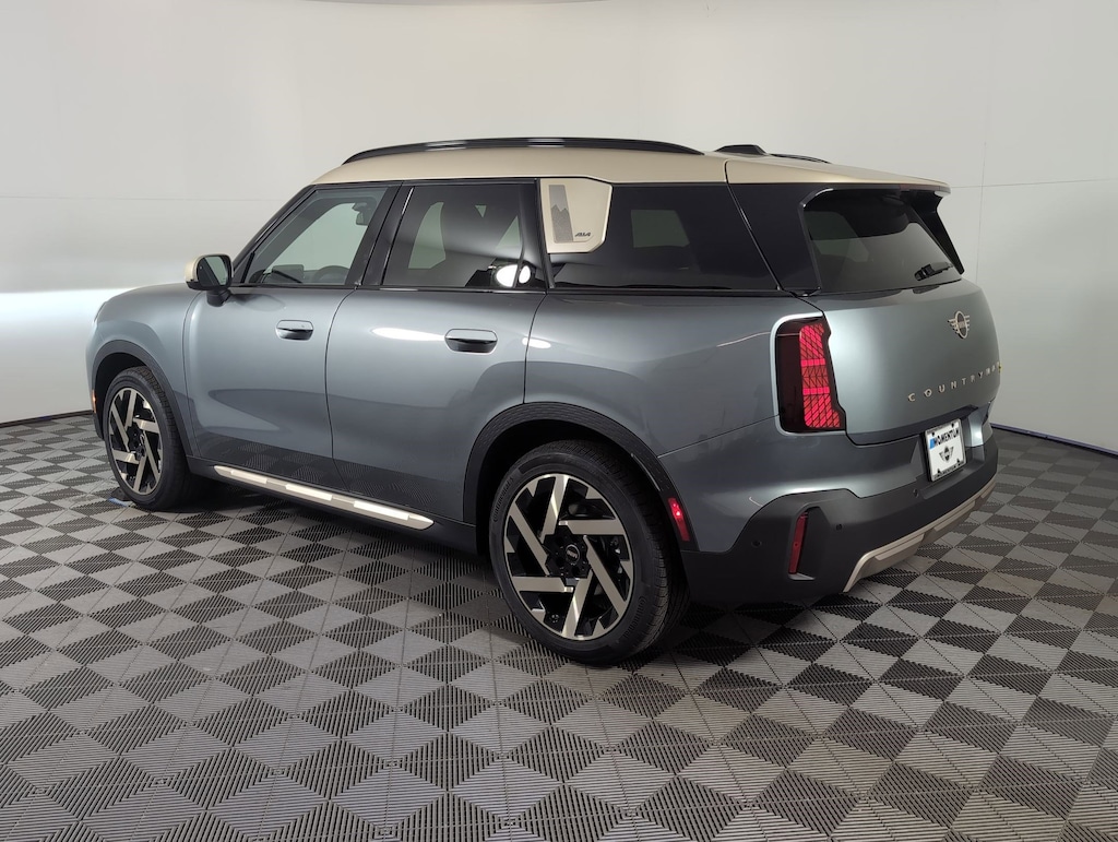 New 2025 MINI Countryman Iconic SUV