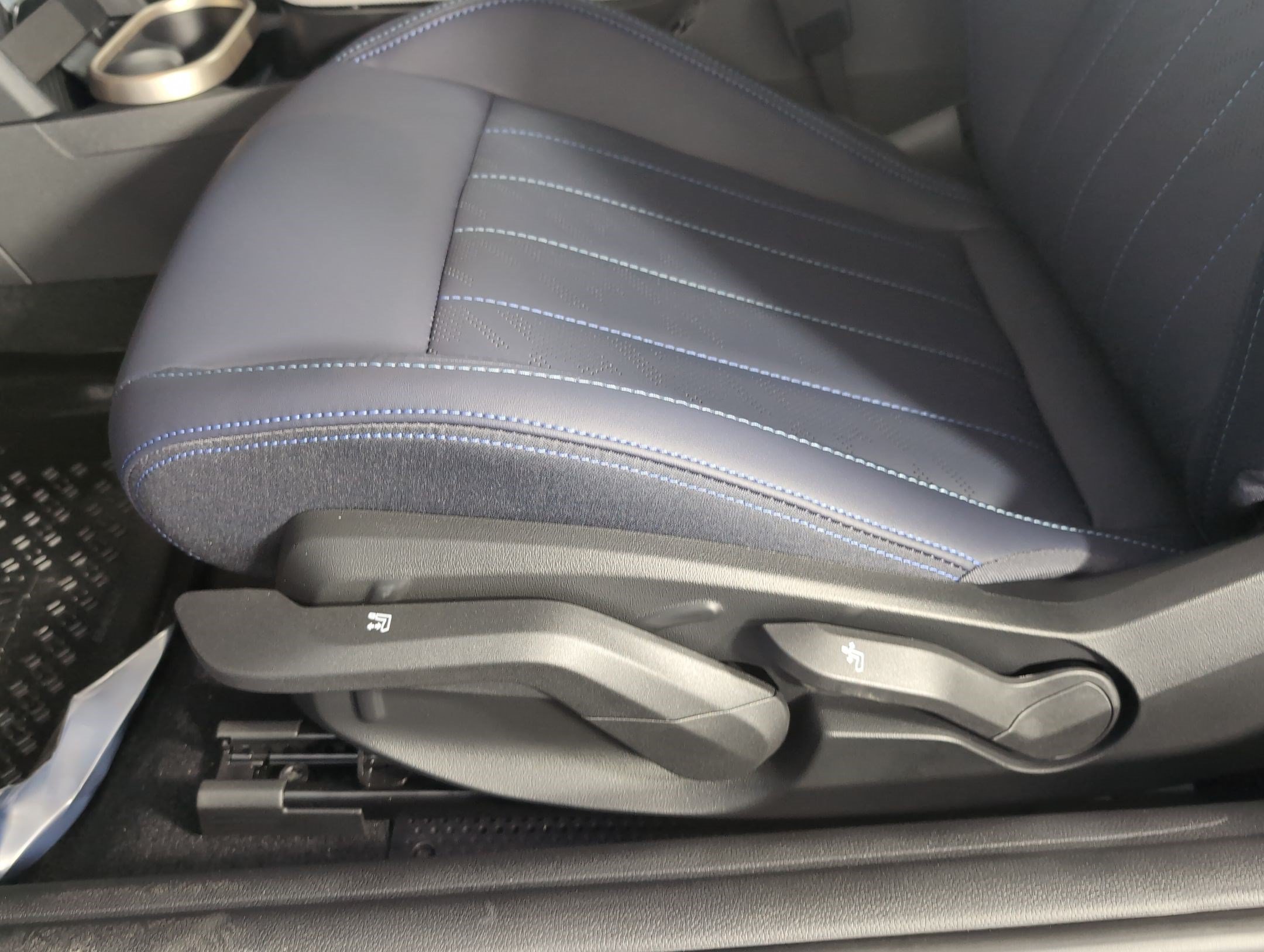 2026 MINI Hardtop 2 Door S - Photo 10