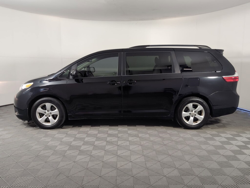 Used 2015 Toyota Sienna LE Van