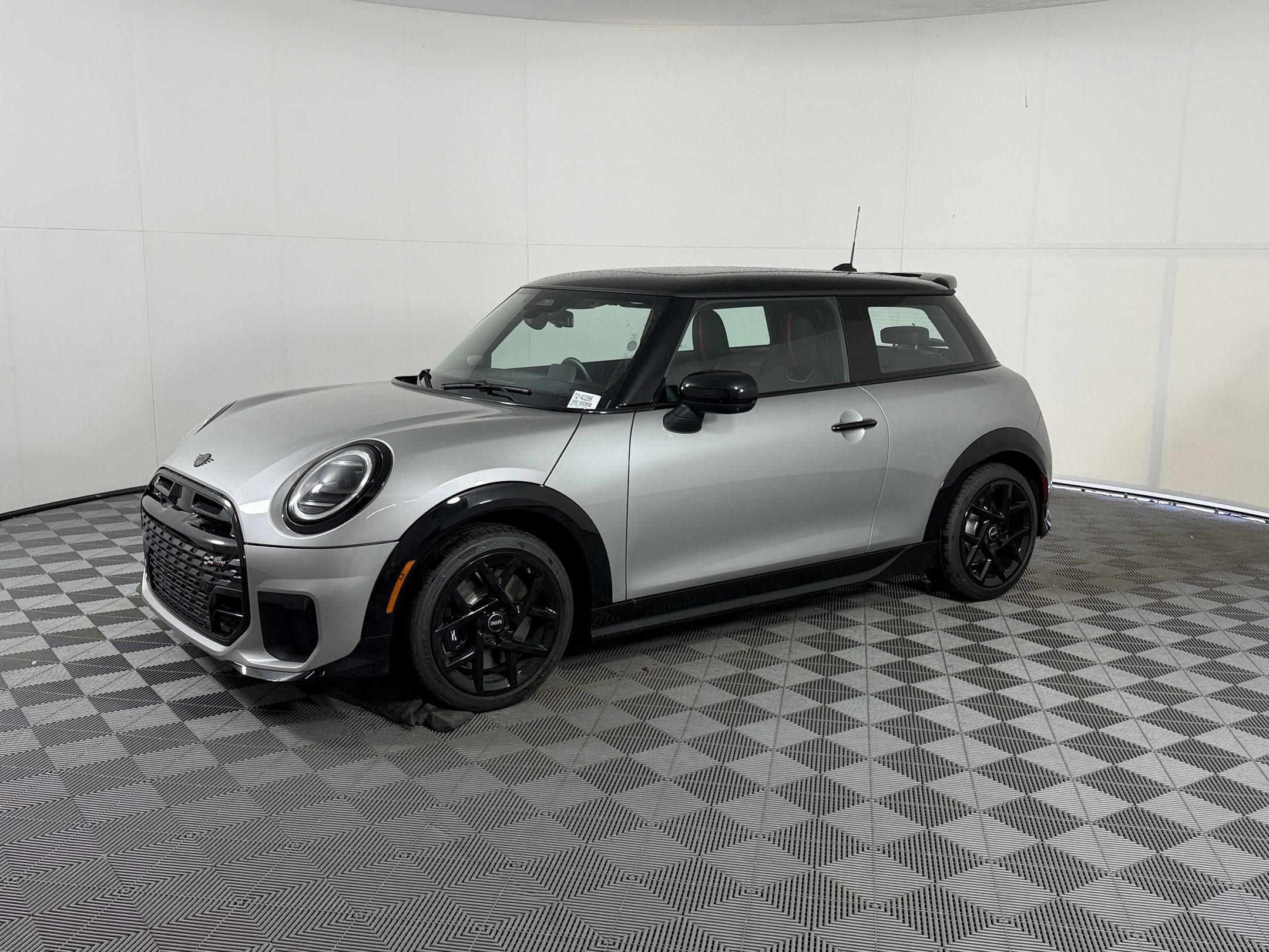 2026 MINI Hardtop Cooper S's photo