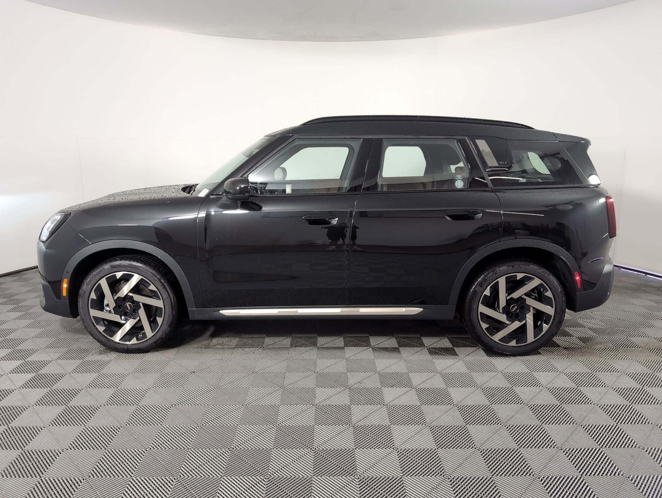 2025 Mini Countryman S ALL4 photo 2