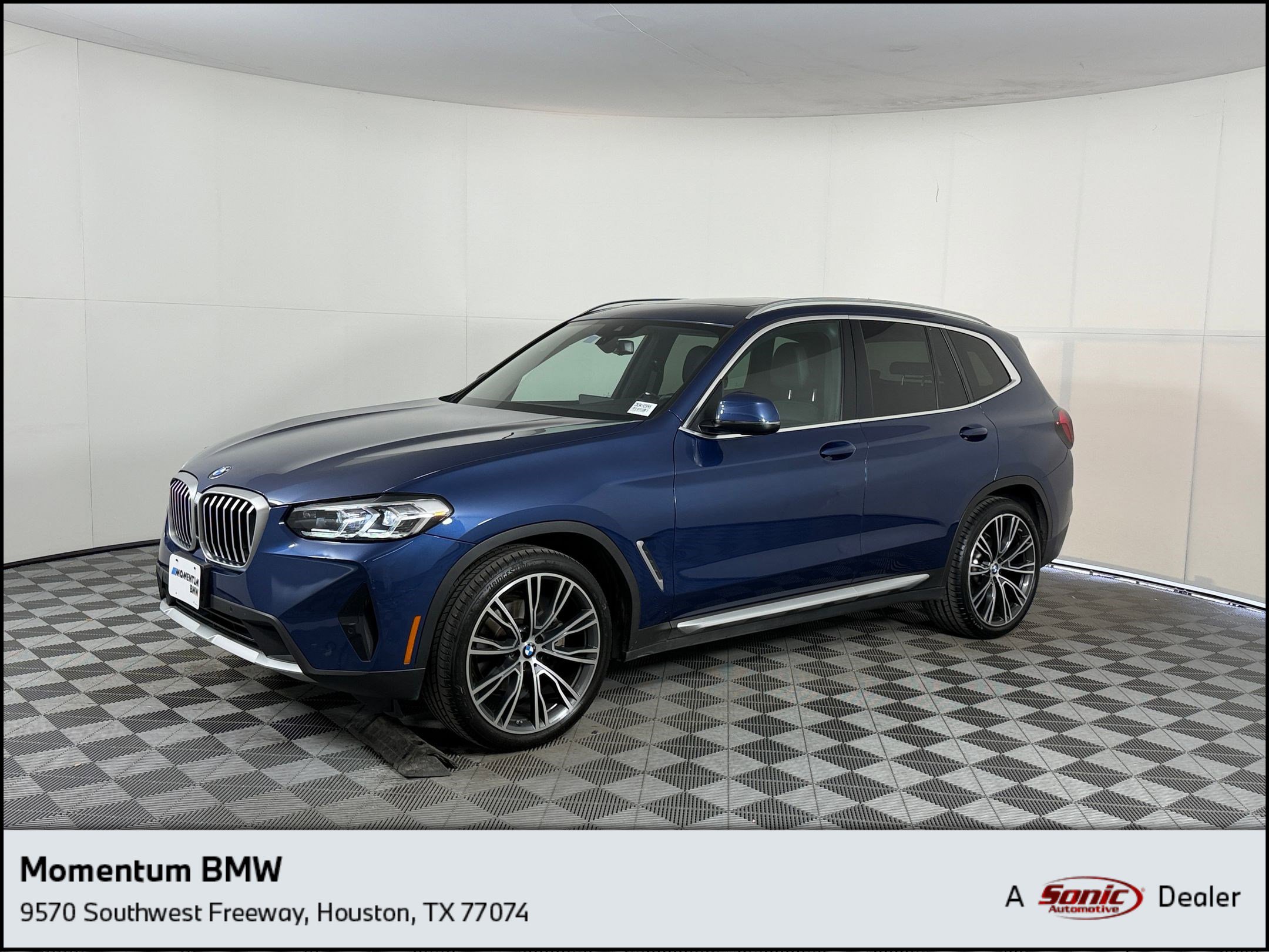2022 BMW X3's photo