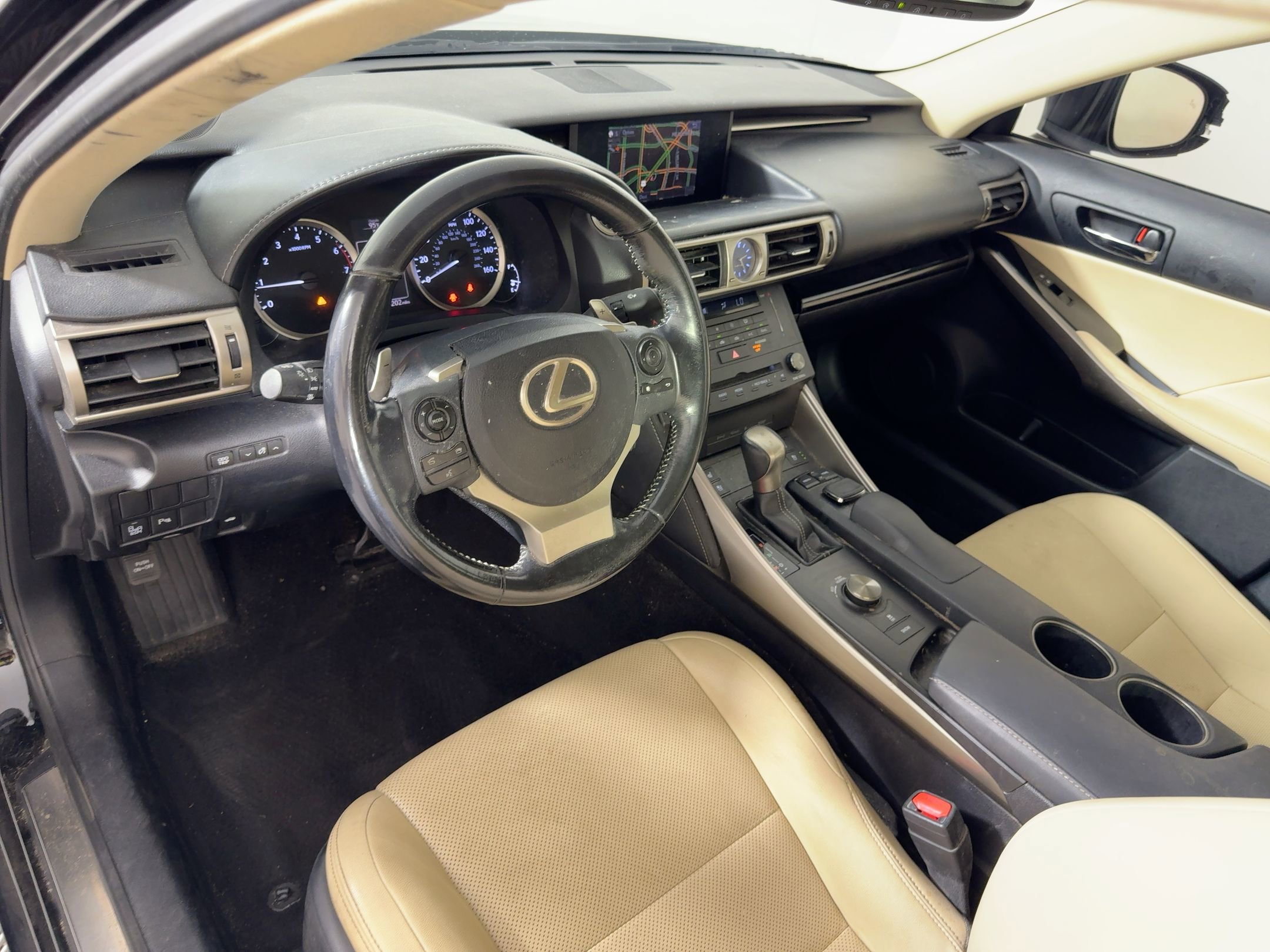 2016 Lexus IS 200t photo 4