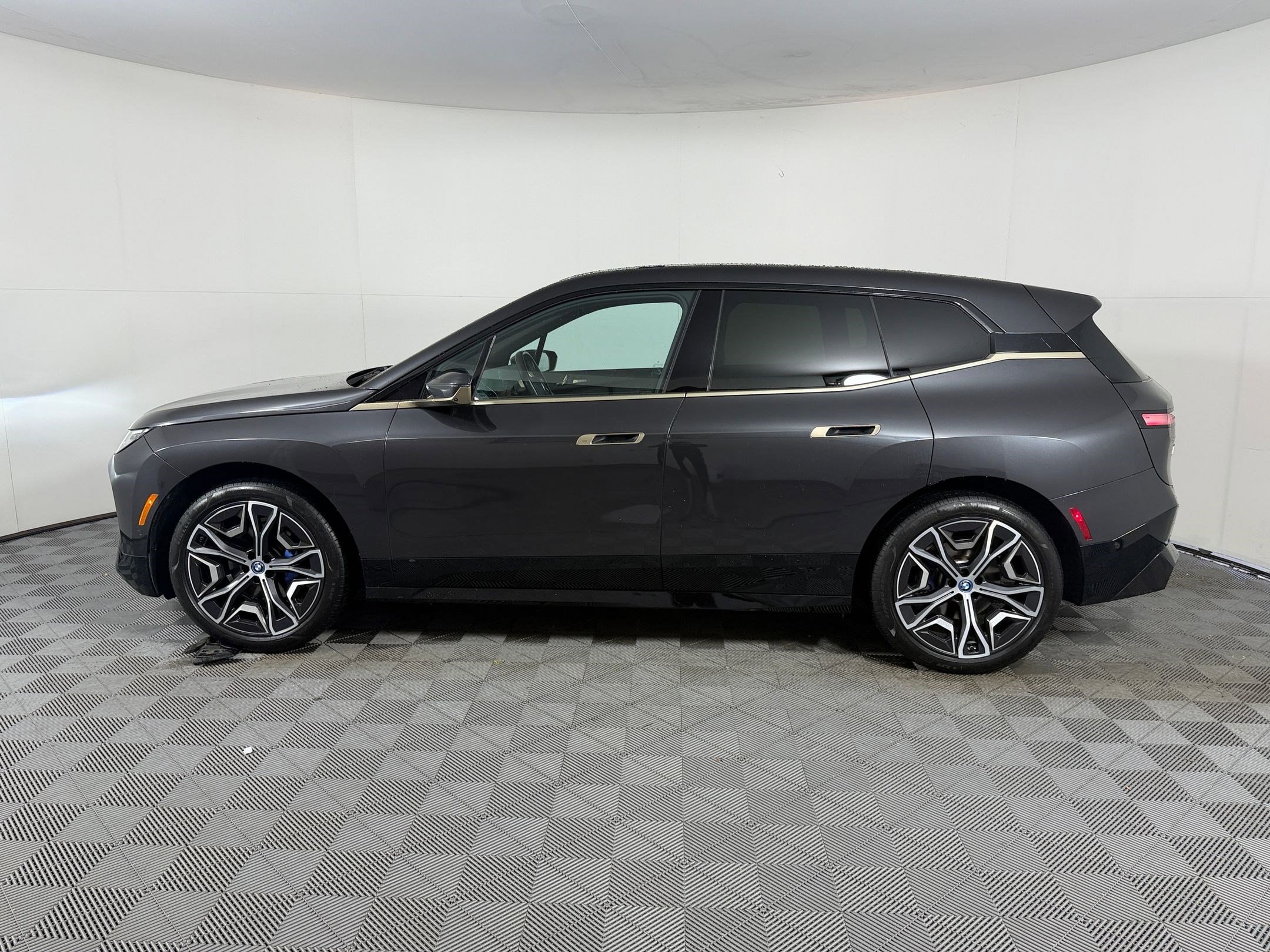 Used 2024 BMW iX Base with VIN WB523CF00RCN12275 for sale in Houston, TX