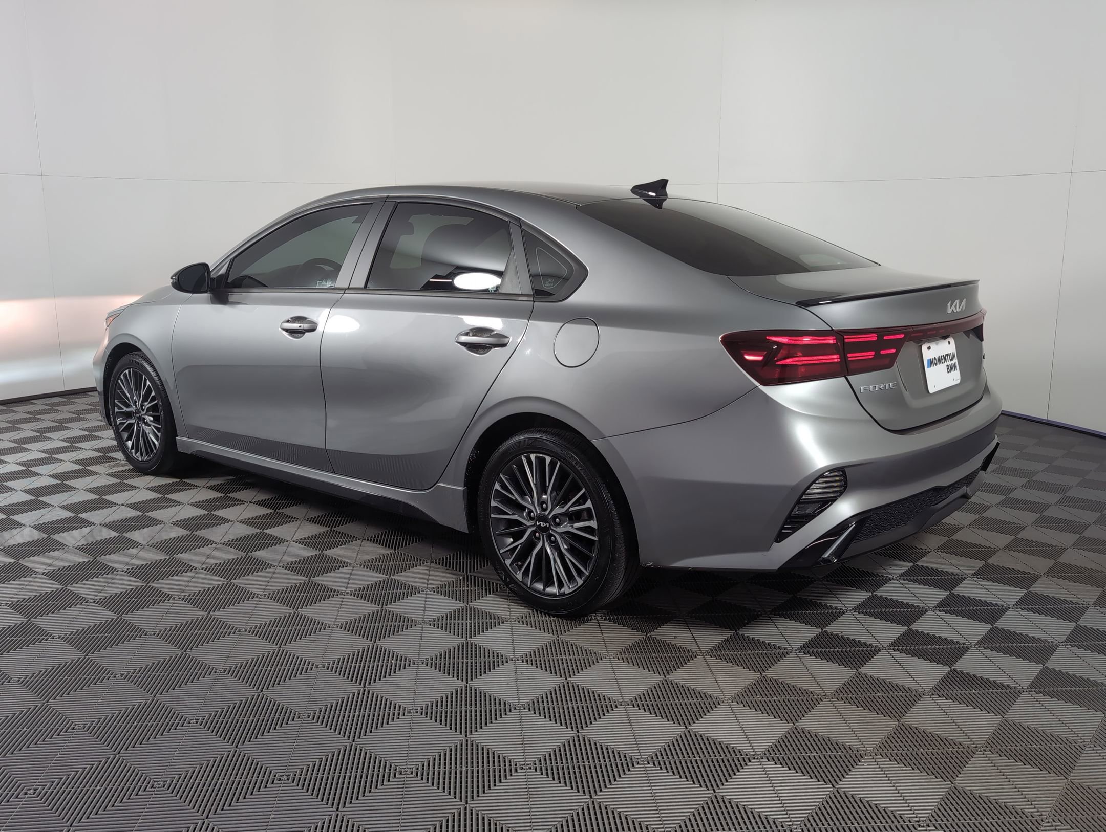 2022 Kia Forte GT-Line photo 3