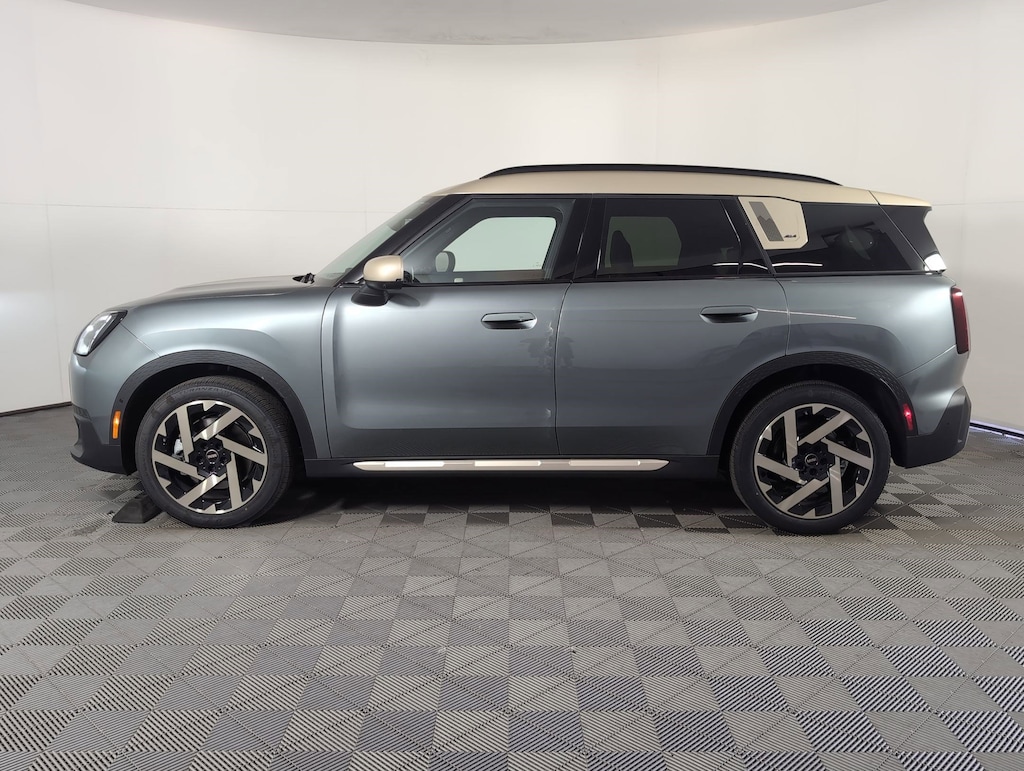 New 2026 MINI Countryman Iconic SUV
