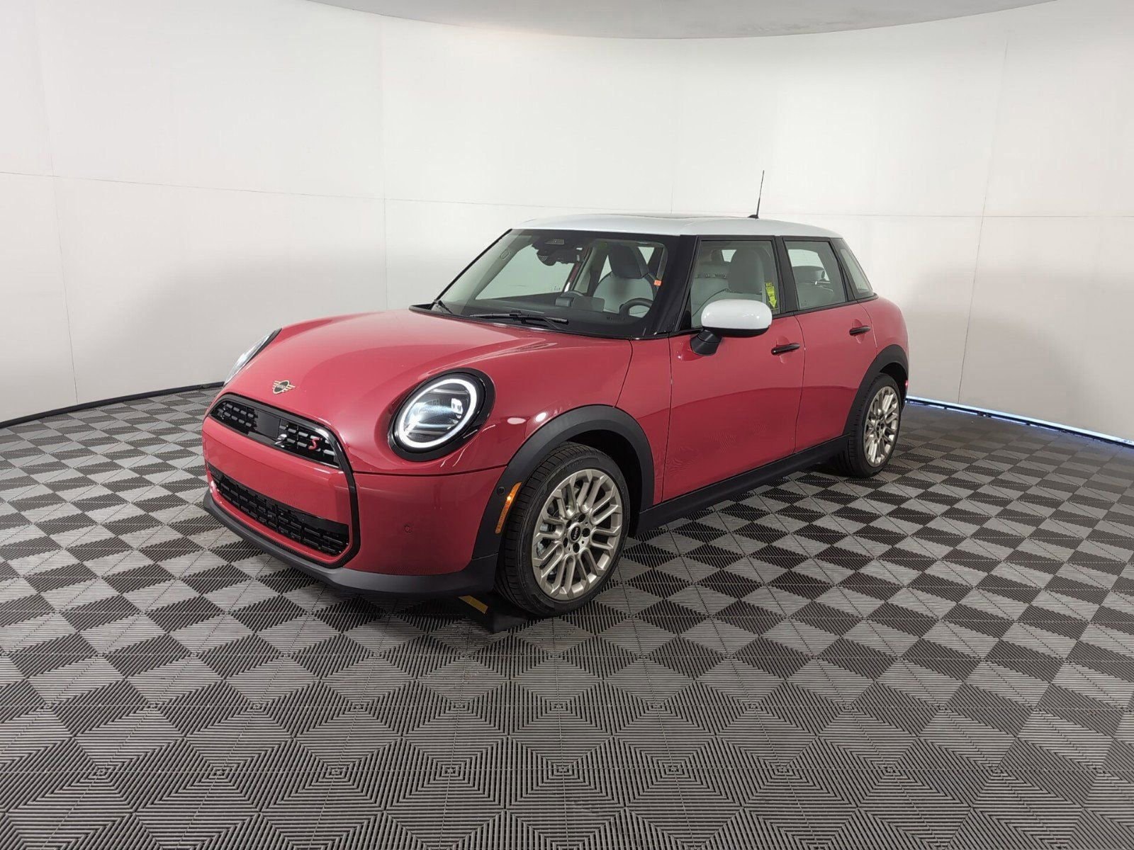 2025 MINI Hardtop 4 Door