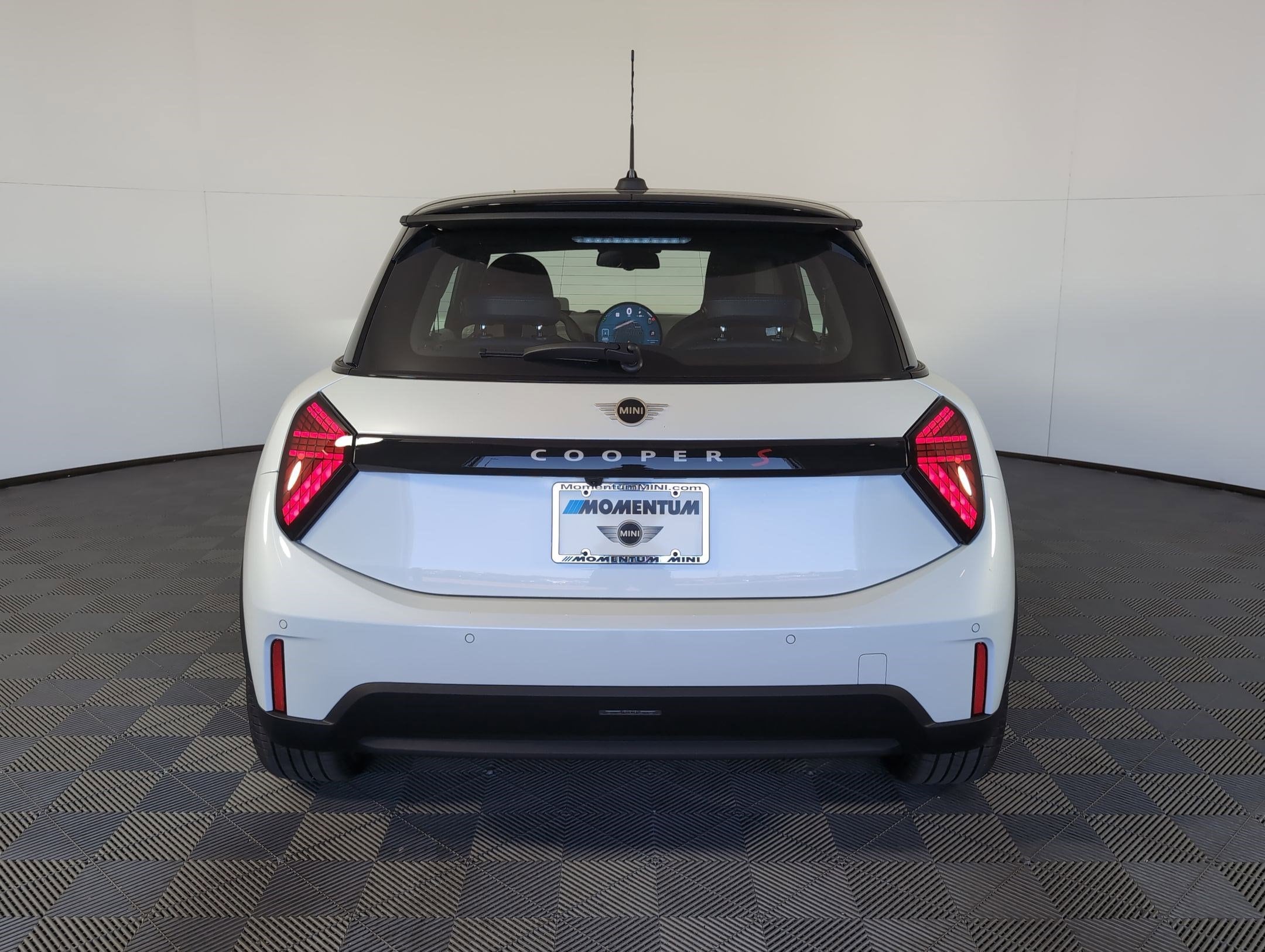 2026 MINI Hardtop 2 Door S - Photo 7