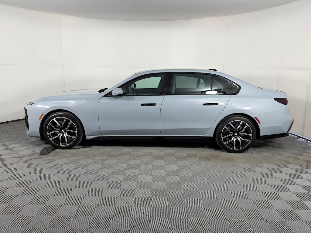 Used 2023 BMW 740i Sedan