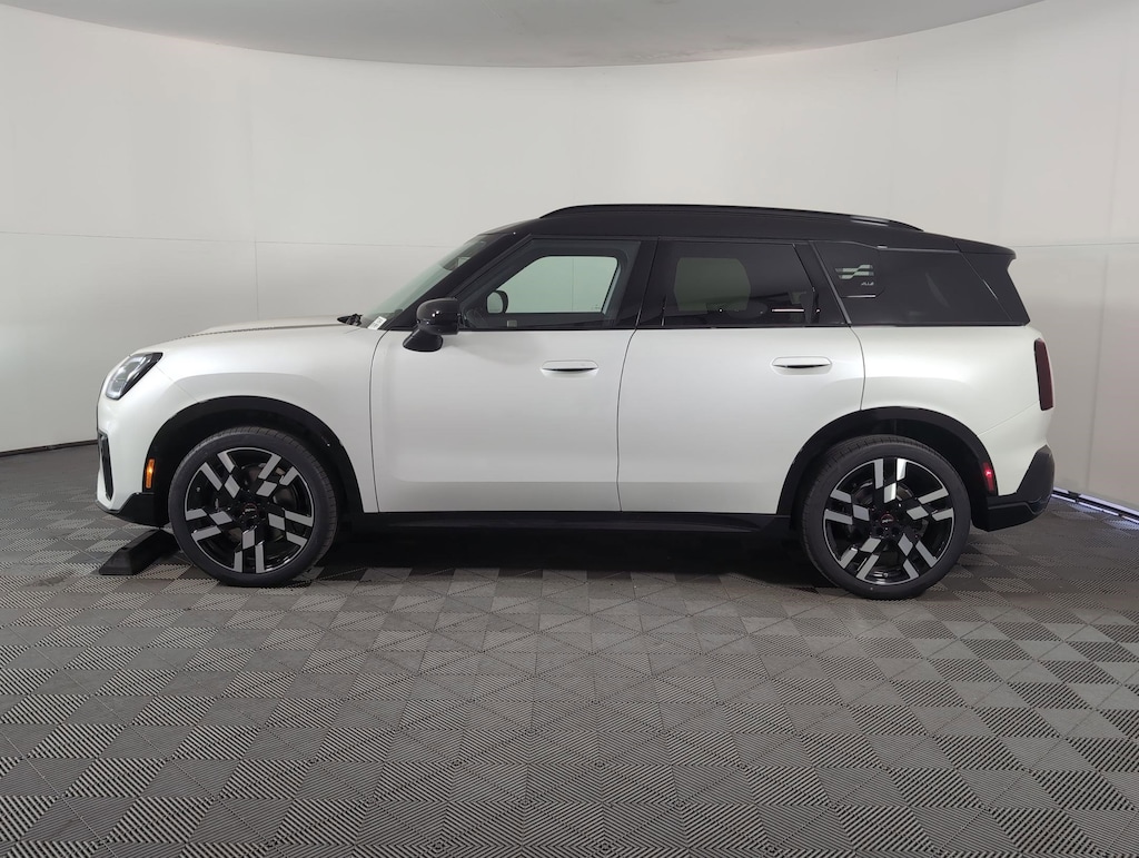 New 2026 MINI Countryman Iconic SUV