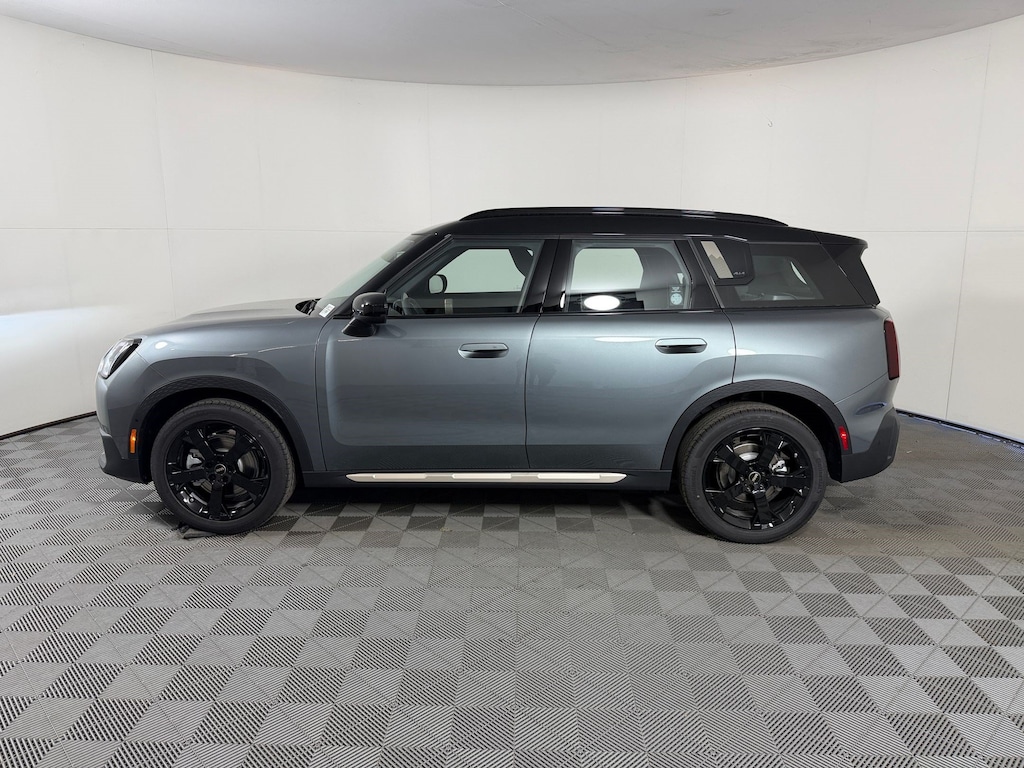 New 2027 MINI Countryman Signature Plus SUV