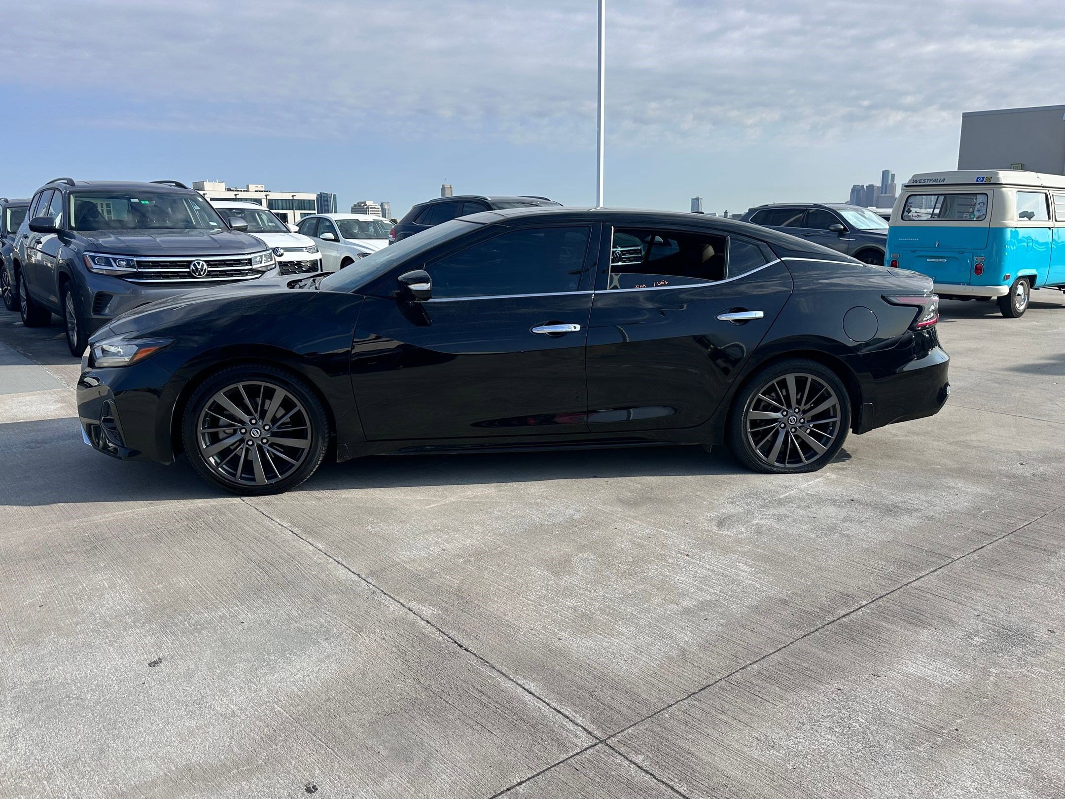 2019 Nissan Maxima Platinum photo 2