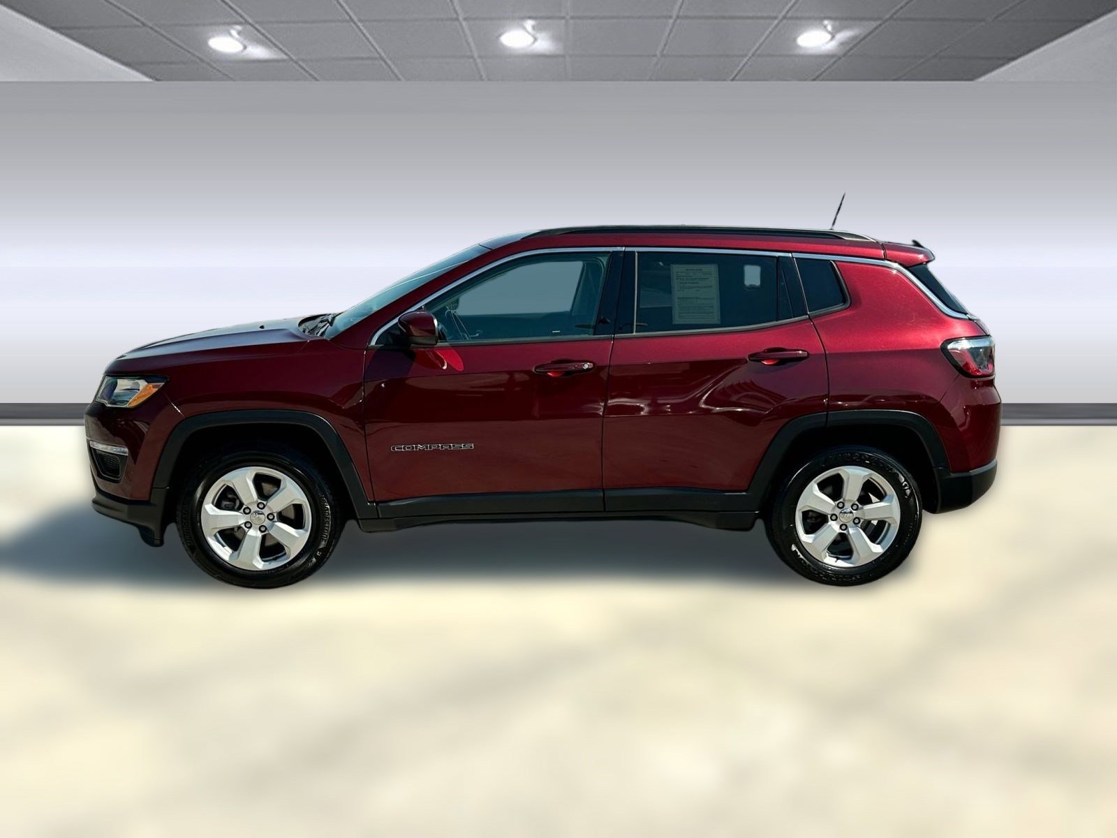 2020 Jeep Compass Latitude photo 2