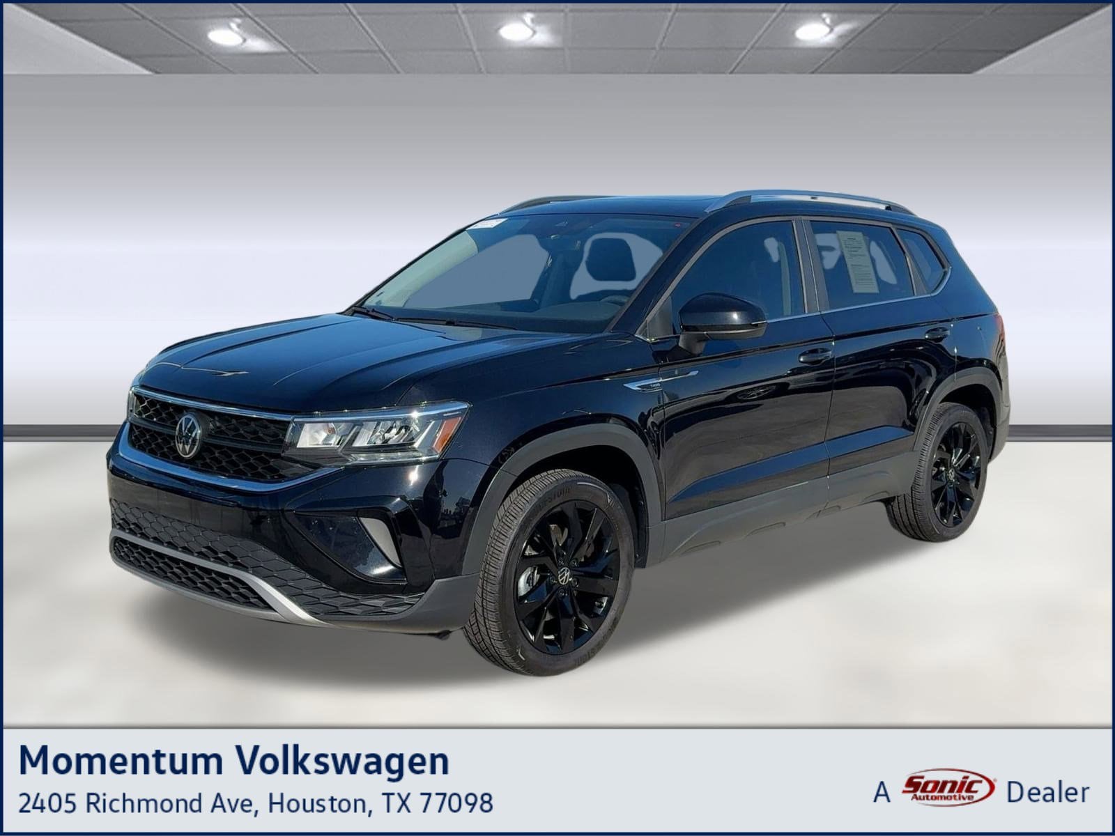 2023 Volkswagen Taos SE's photo