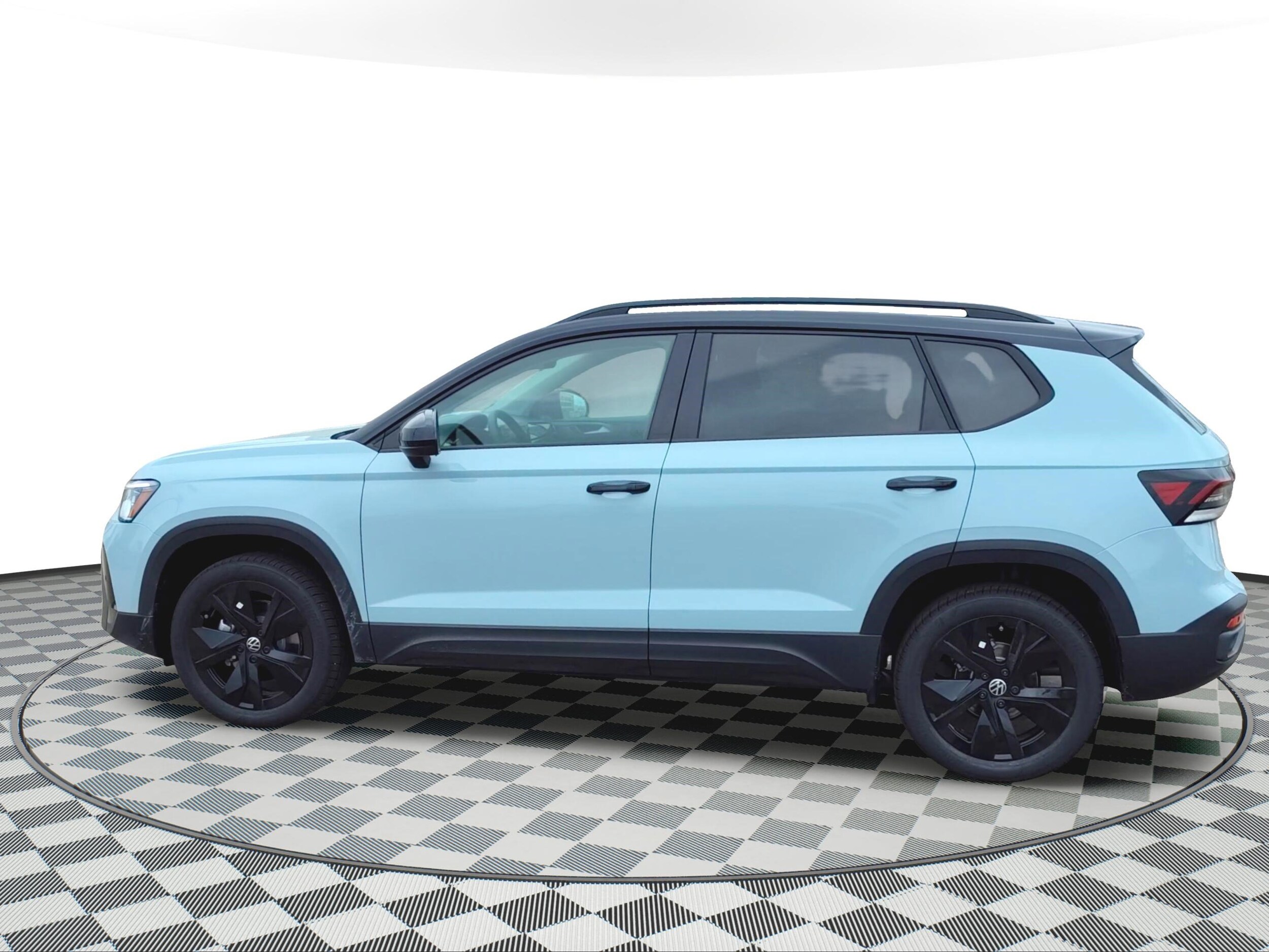 2025 Volkswagen Taos SE photo 3