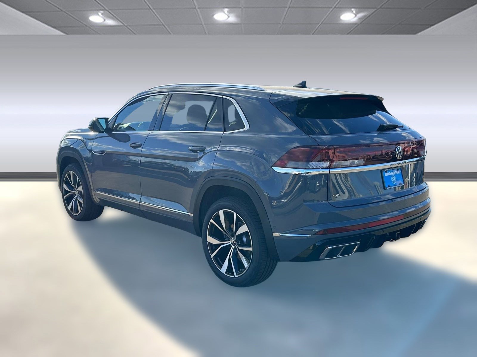 2026 Volkswagen Atlas Cross Sport SEL Premium R-Line photo 2
