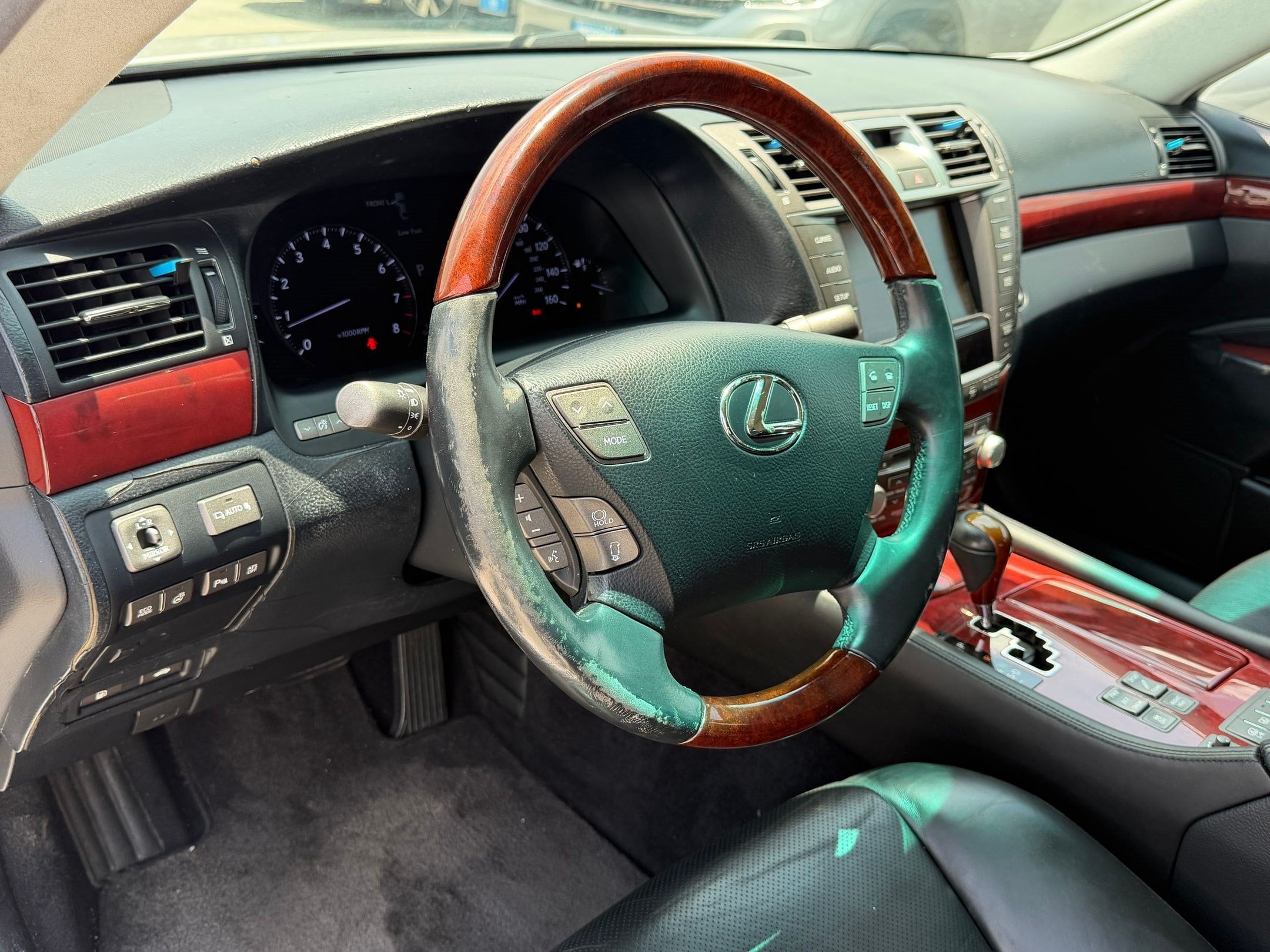 LS 460 L Sedan