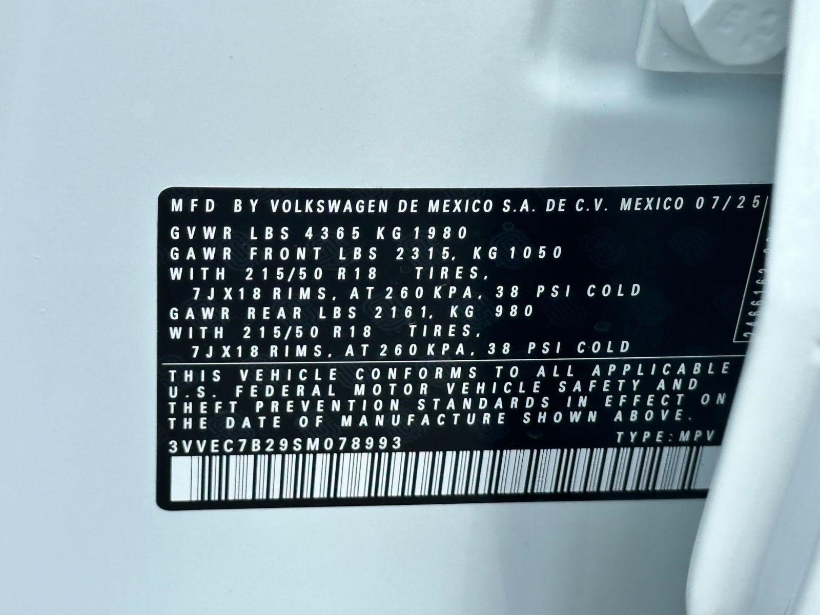 2025 Volkswagen Taos SE - Photo 18