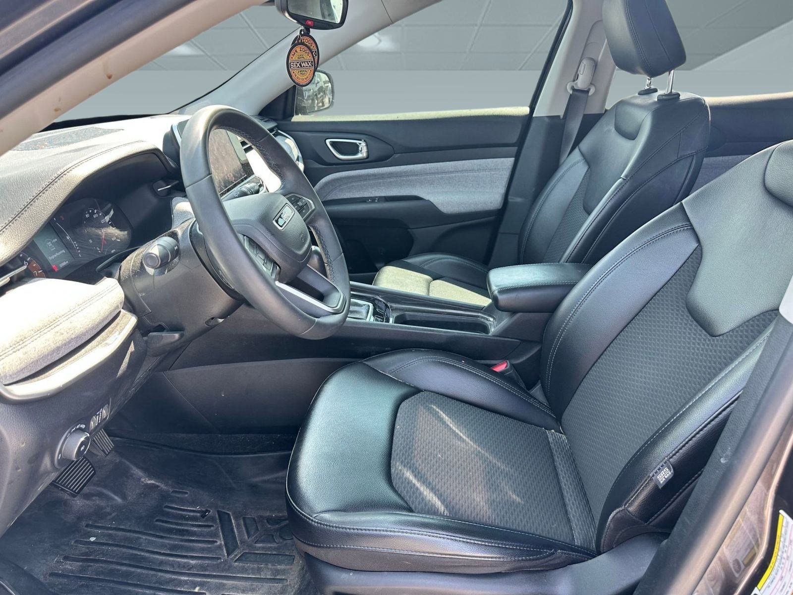 2022 Jeep Compass Latitude photo 4
