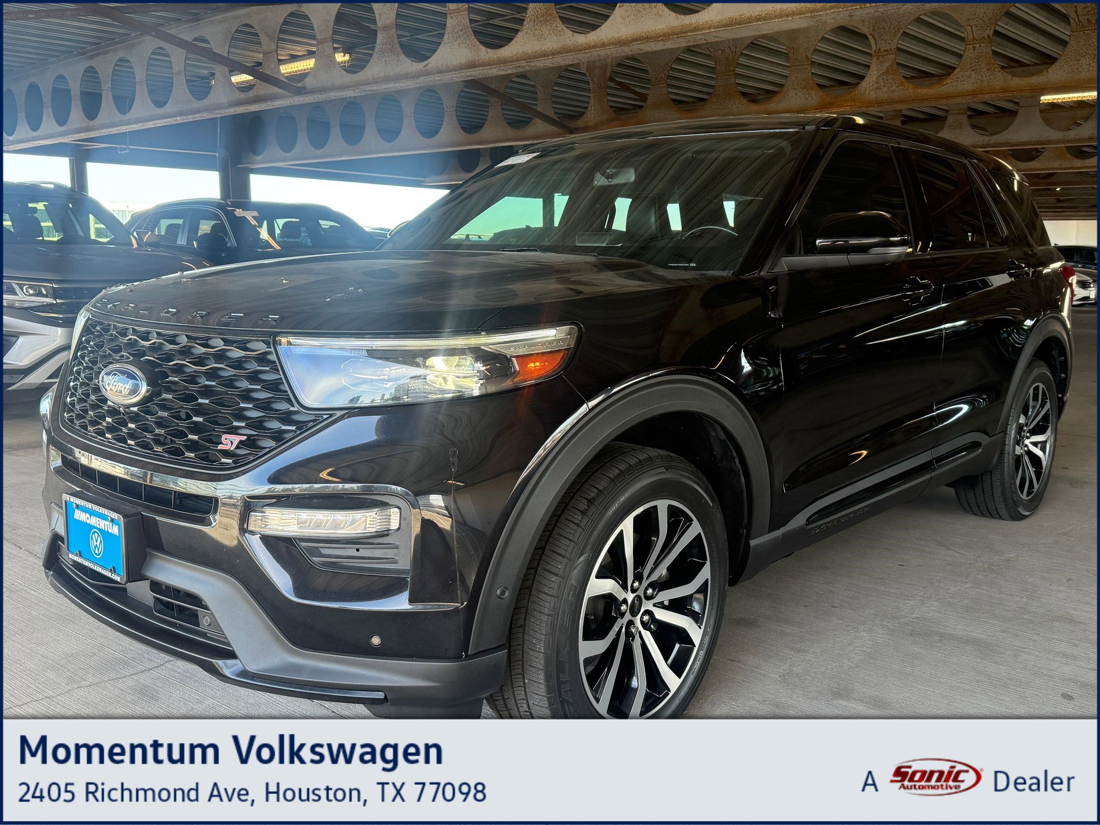 2021 Ford Explorer ST's photo