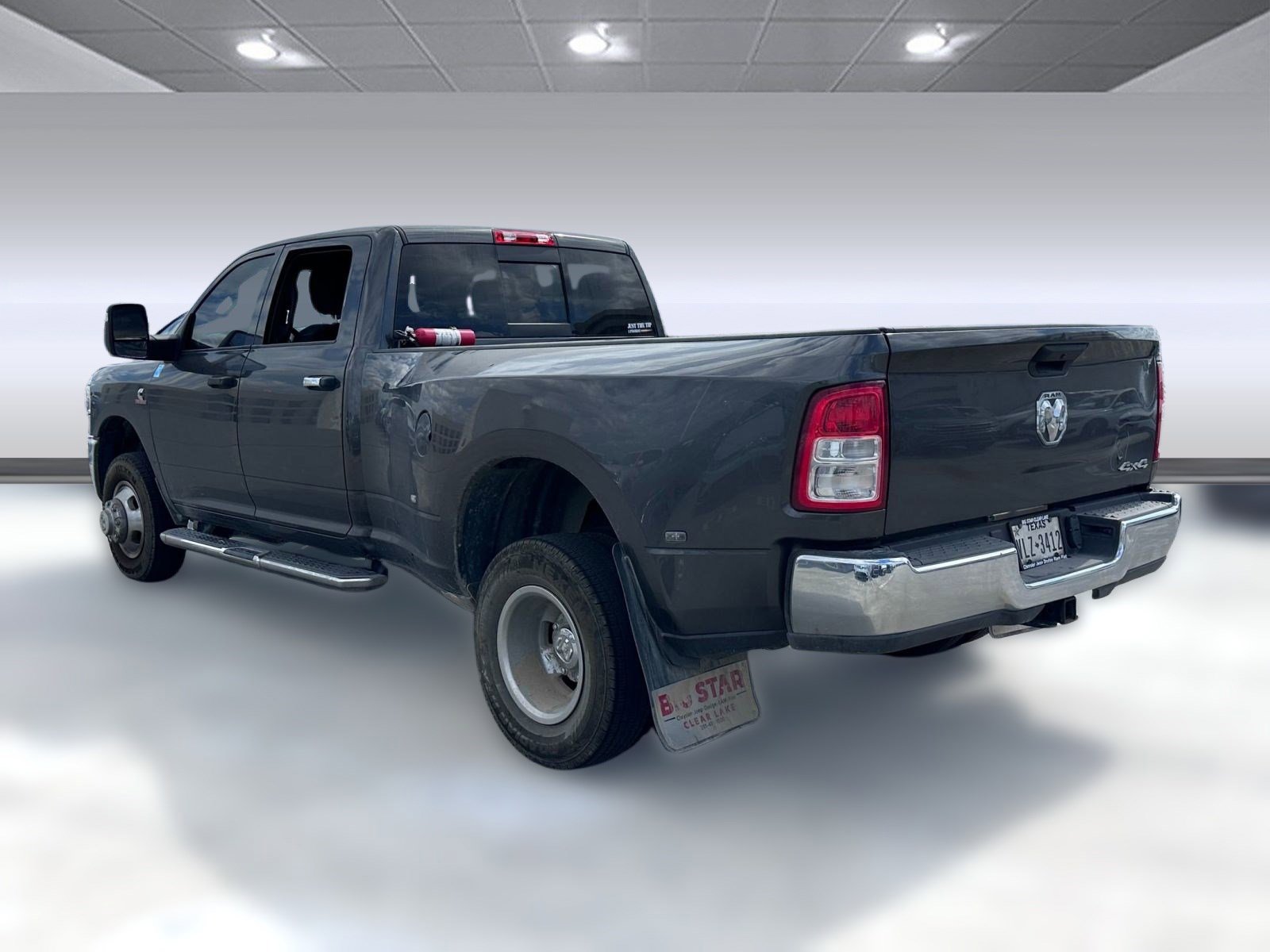 2024 Ram 3500 Tradesman photo 3