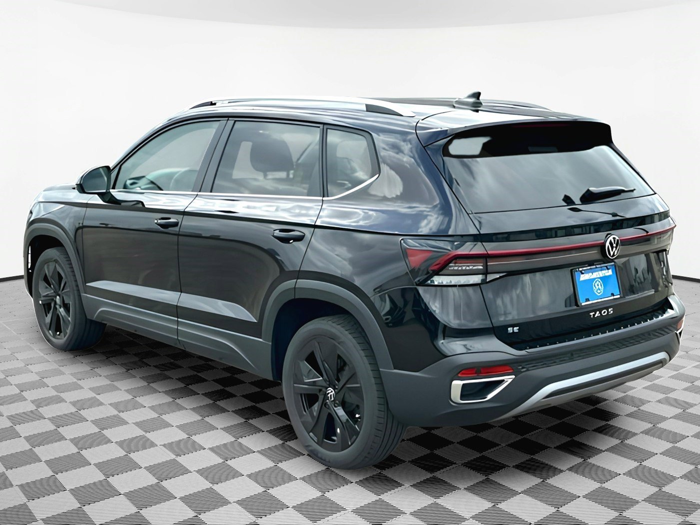 2025 Volkswagen Taos SE photo 3