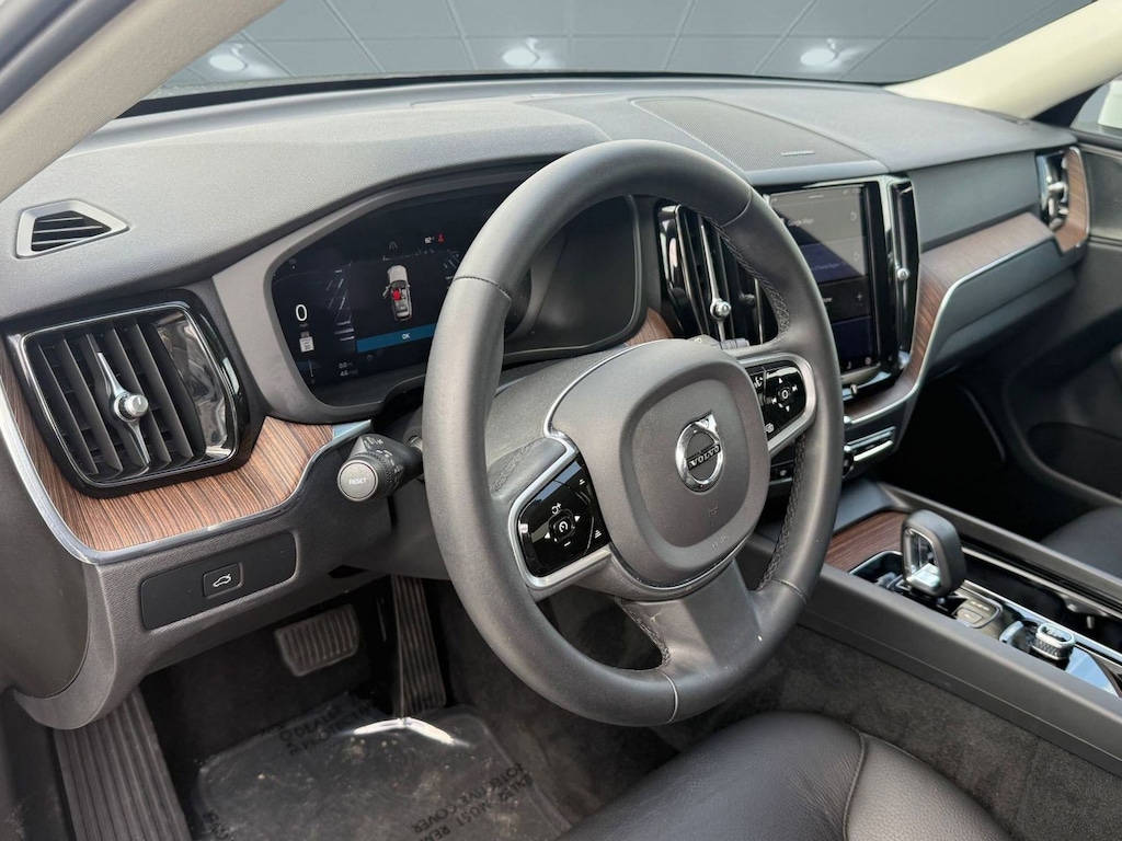 Used 2023 Volvo XC60 Plus Bright Theme SUV