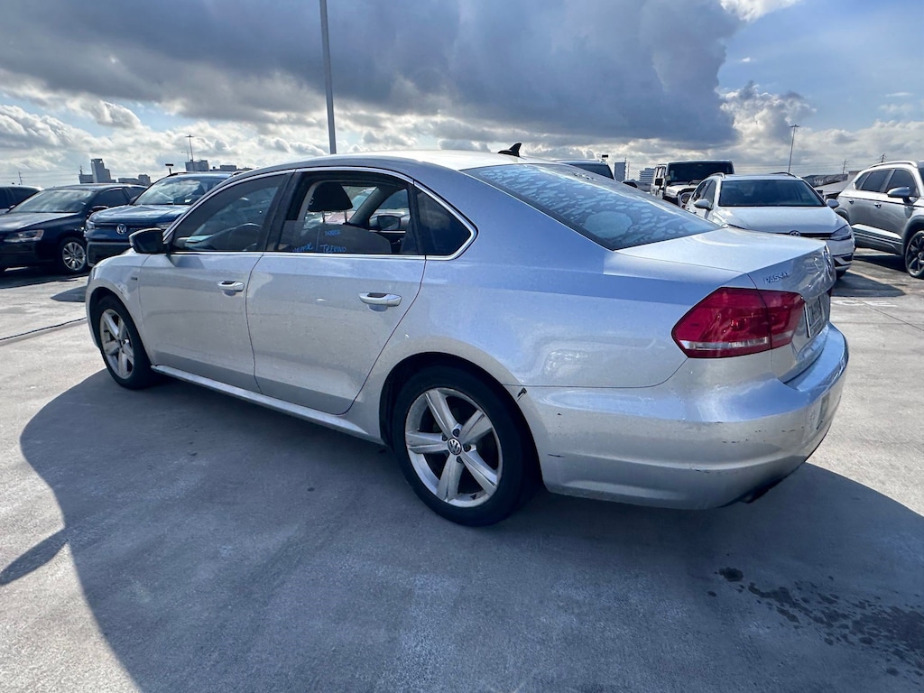 Used 2015 Volkswagen Passat 1.8T Limited Edition Sedan
