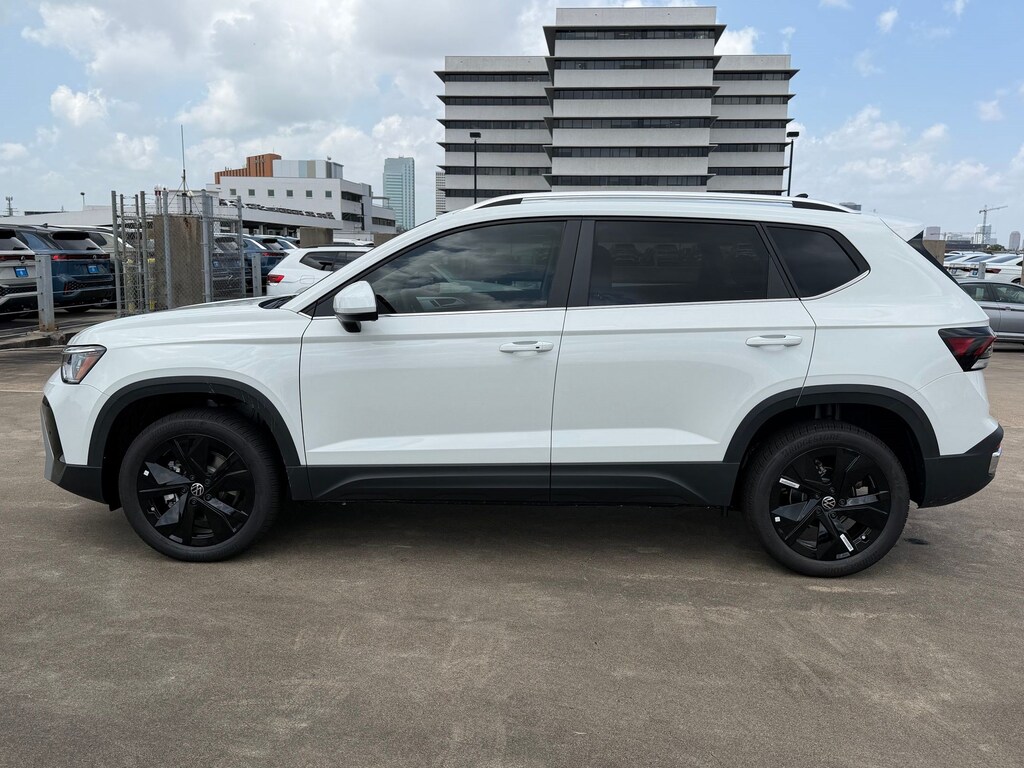 New 2026 Volkswagen Taos 1.5T SE SUV