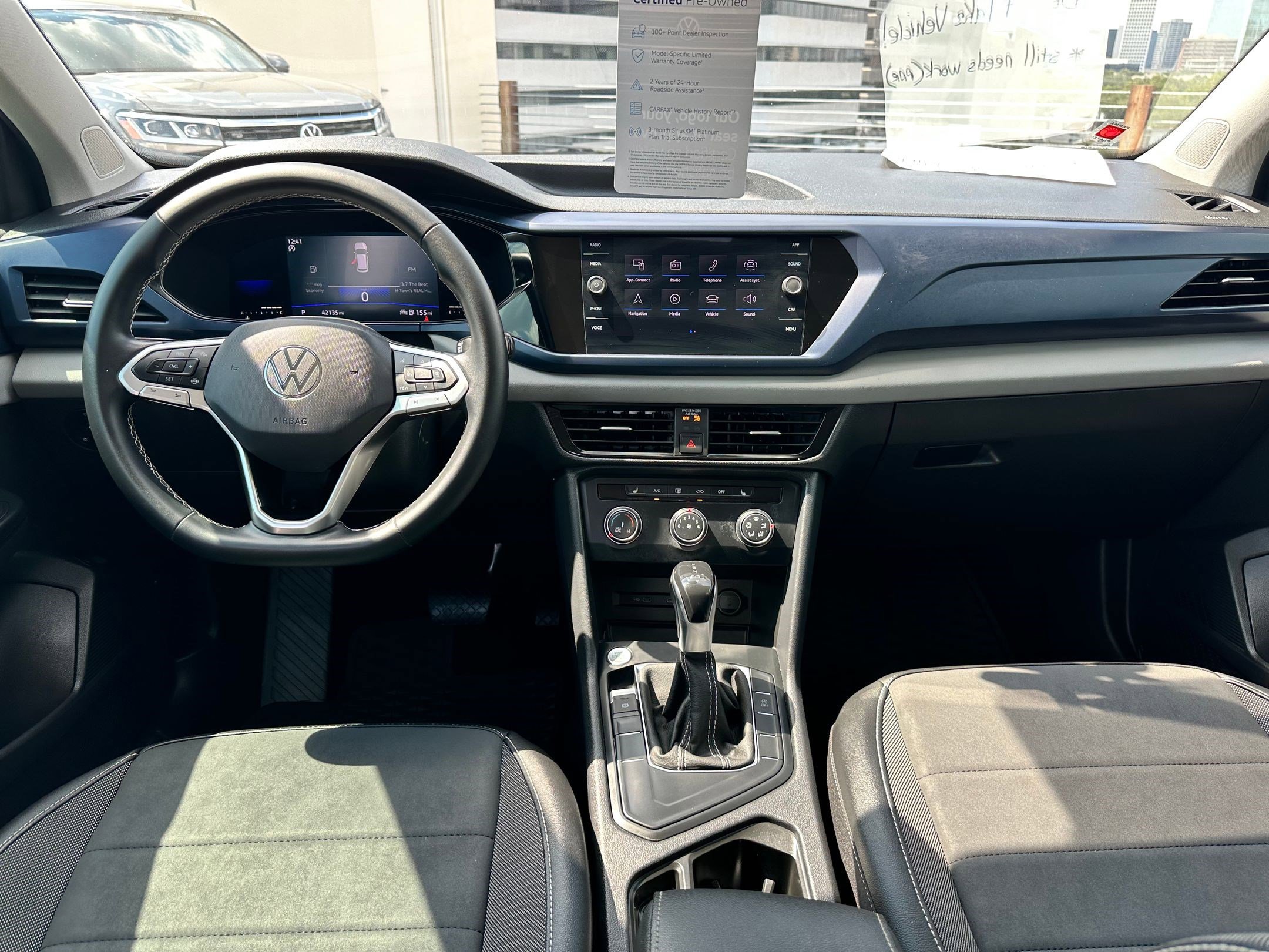 2022 Volkswagen Taos SE photo 4