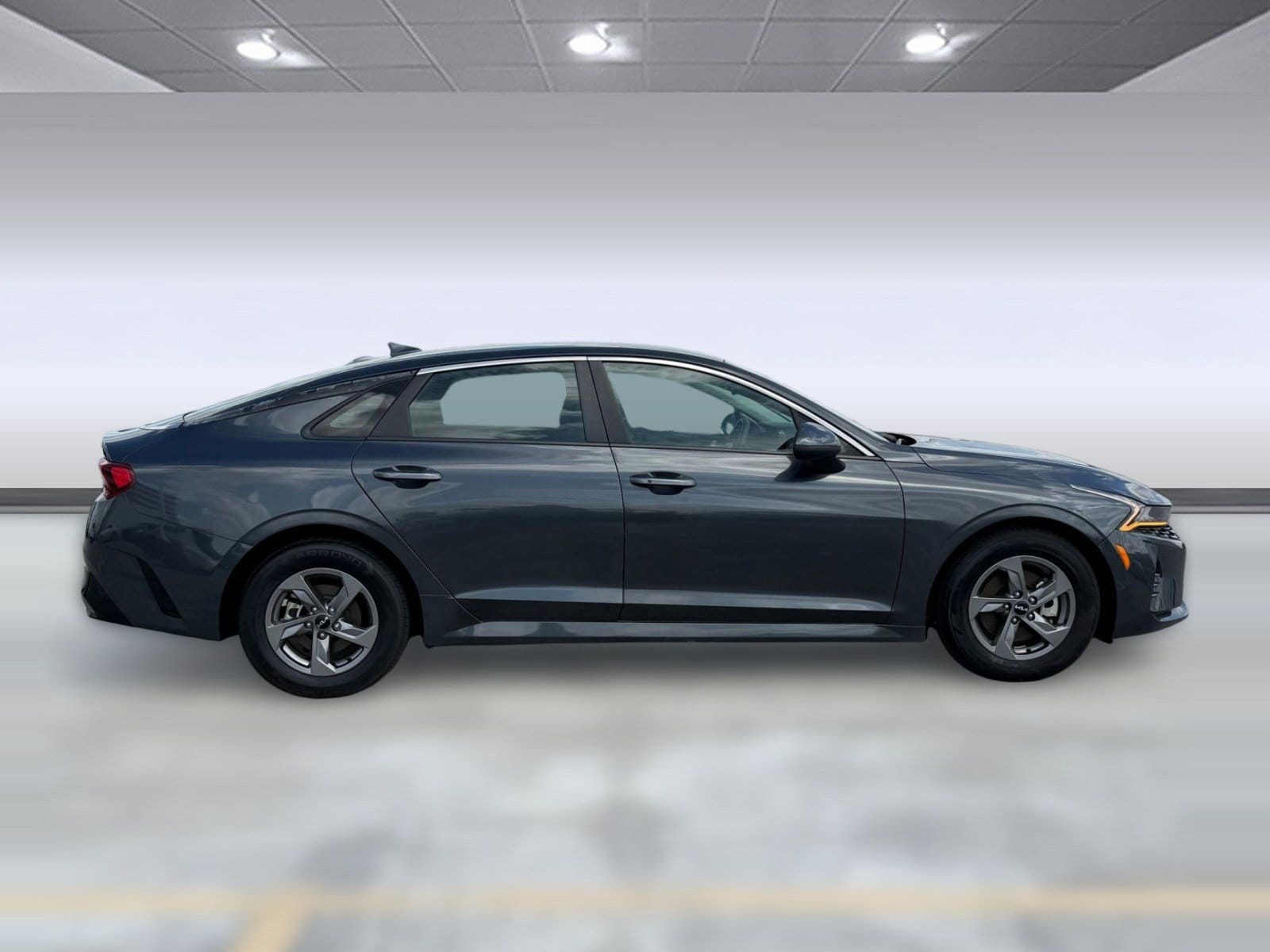 2023 Kia K5 LXS - Photo 7
